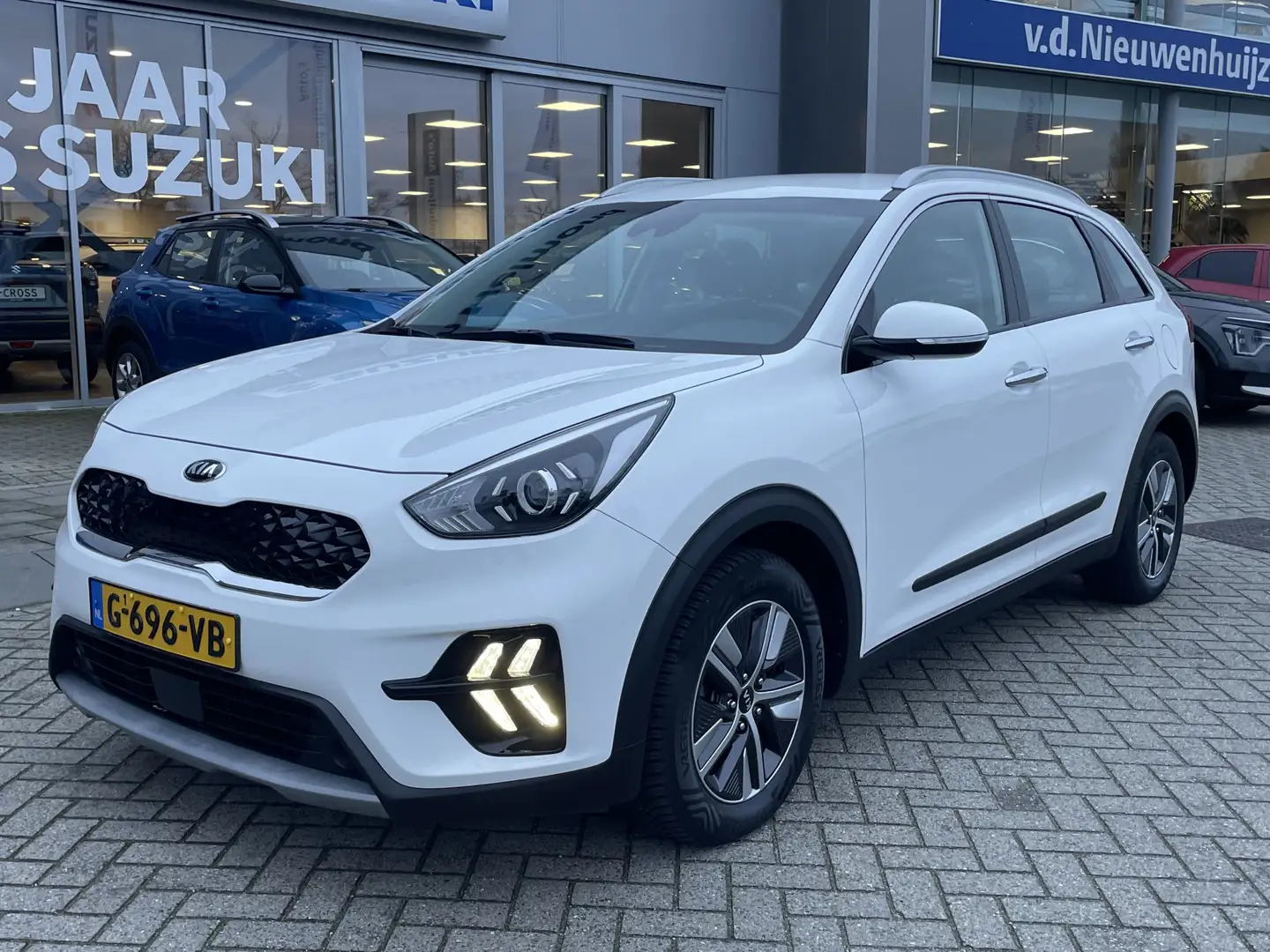 Kia Niro 1.6 GDi Hybrid DynamicLine | CarPlay | Camera | Na Weiß - 2