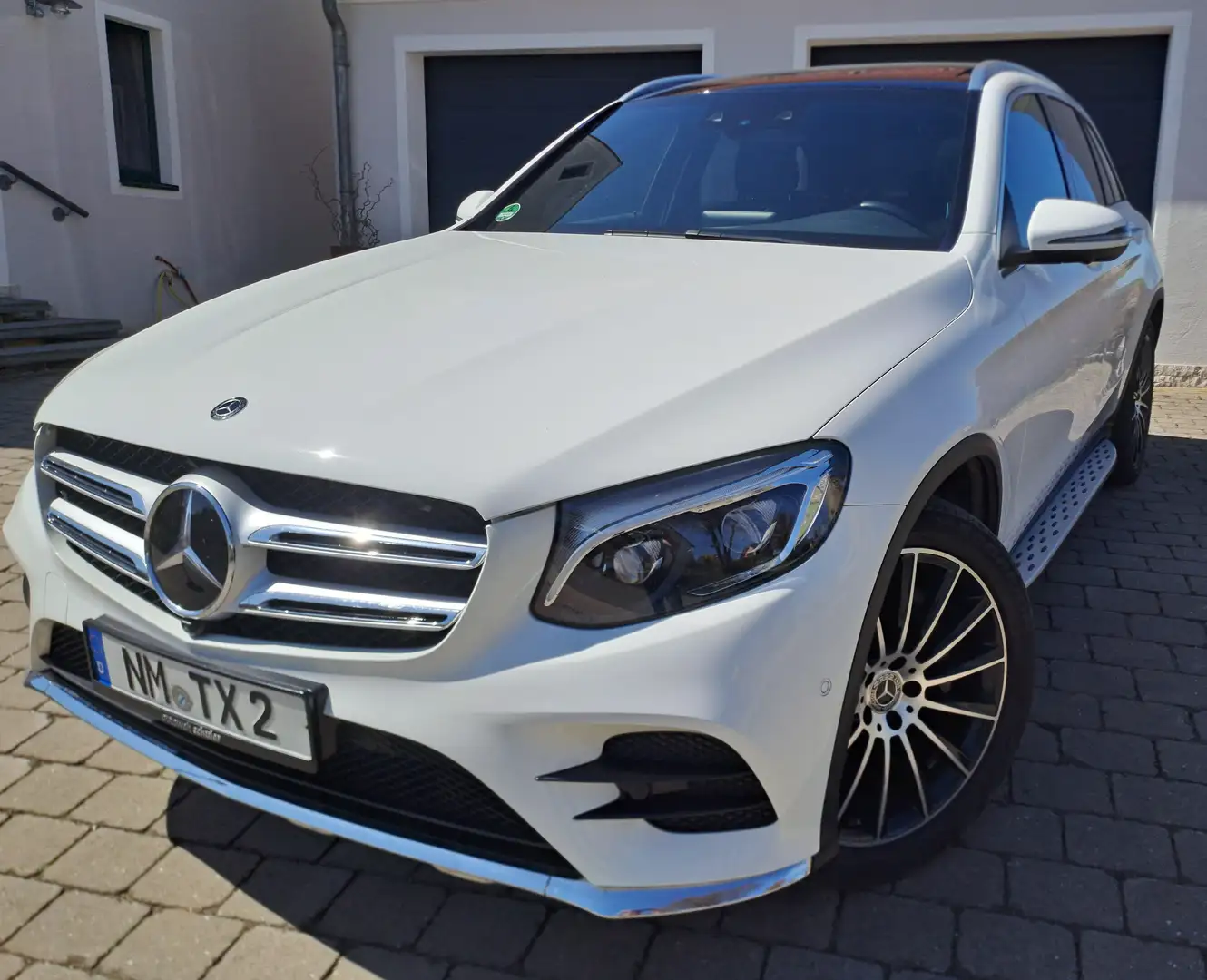 Mercedes-Benz GLC 350 GLC Diesel d 4Matic 9G-TRONIC AMG Line Weiß - 1