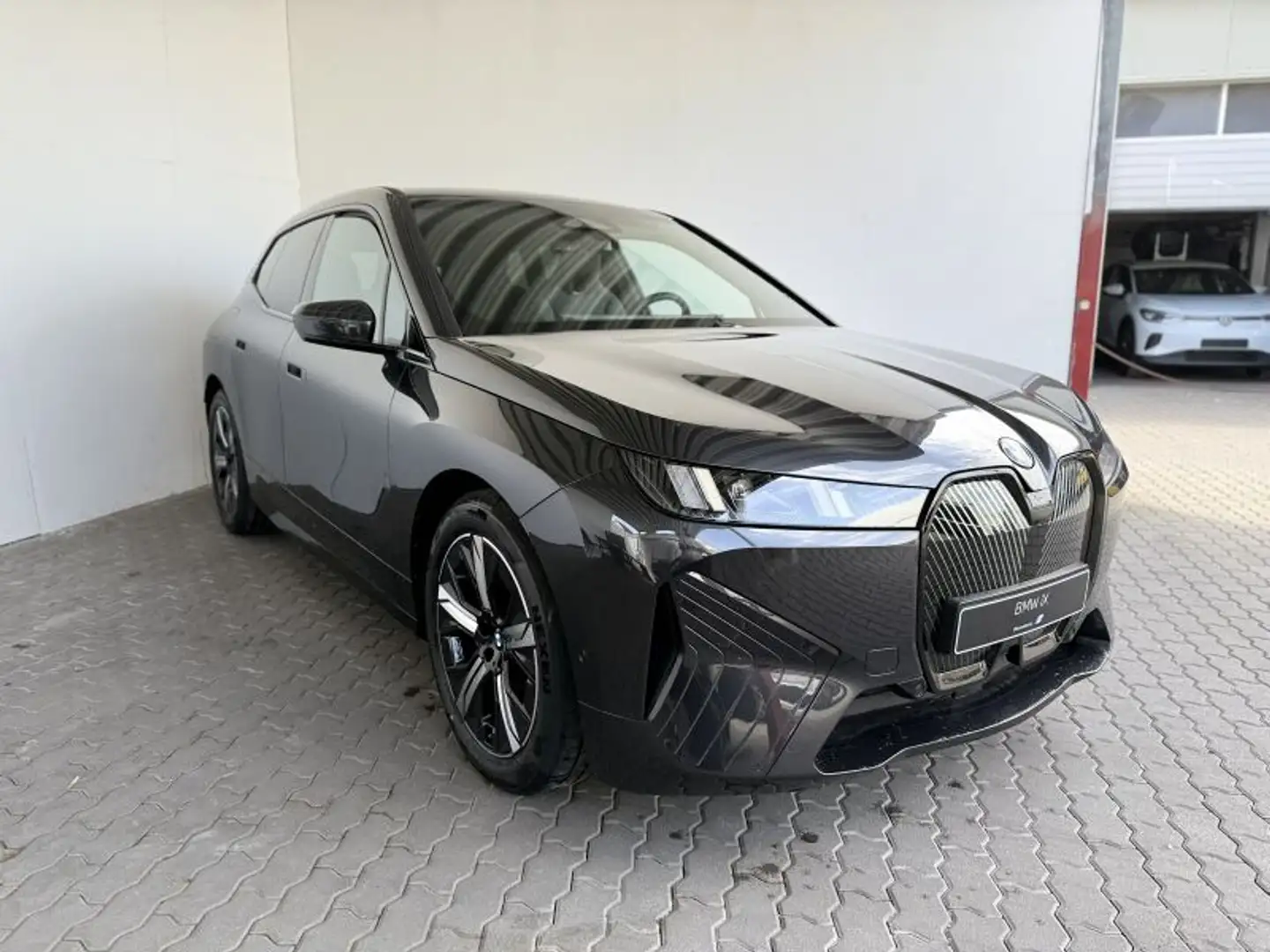 BMW iX xDrive45 Grau - 2