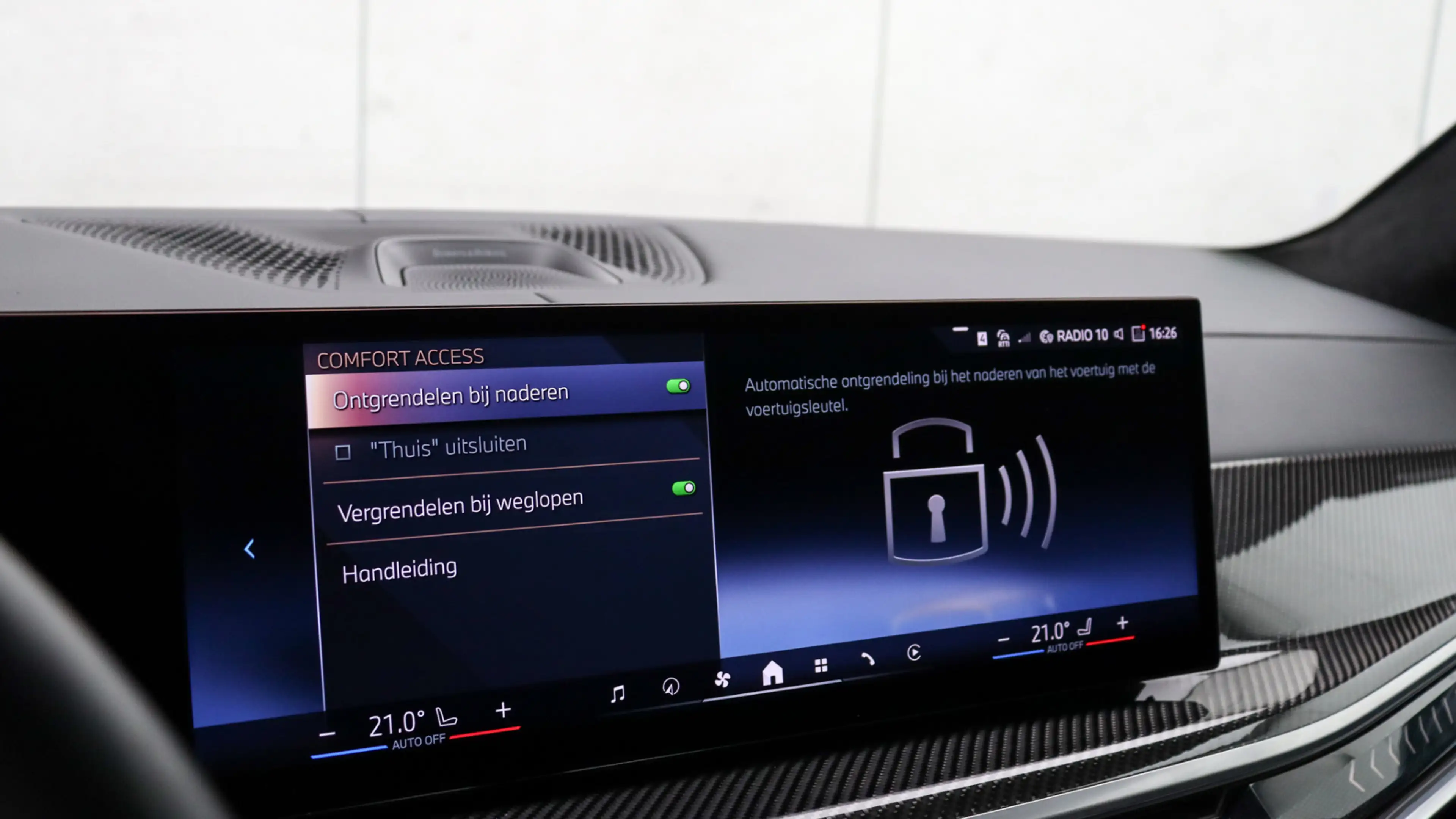 BMW X5 xDrive50e M-Sport Pro | Bowers & Wilkins | Massage — photo 25