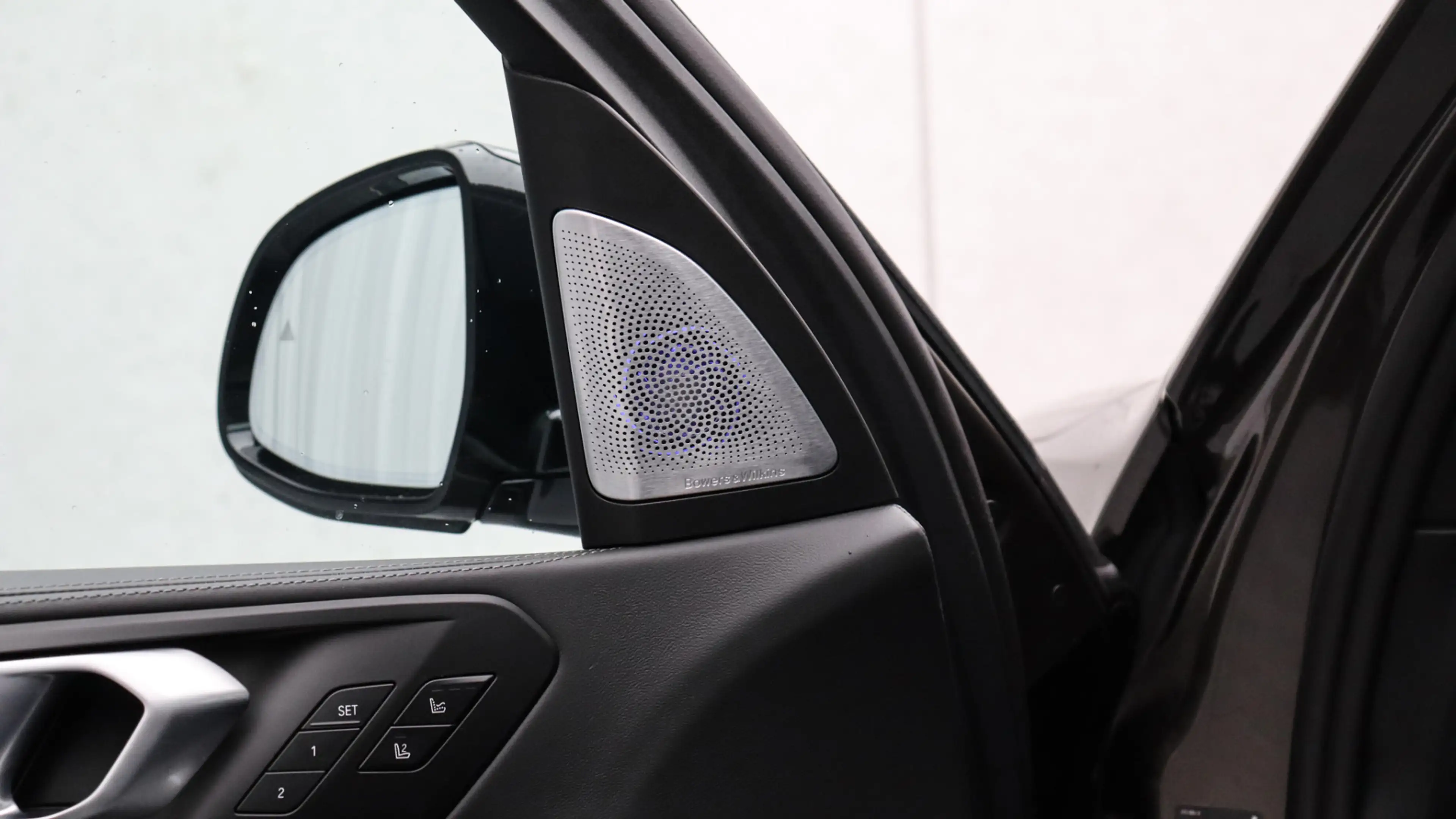 BMW X5 xDrive50e M-Sport Pro | Bowers & Wilkins | Massage — photo 10