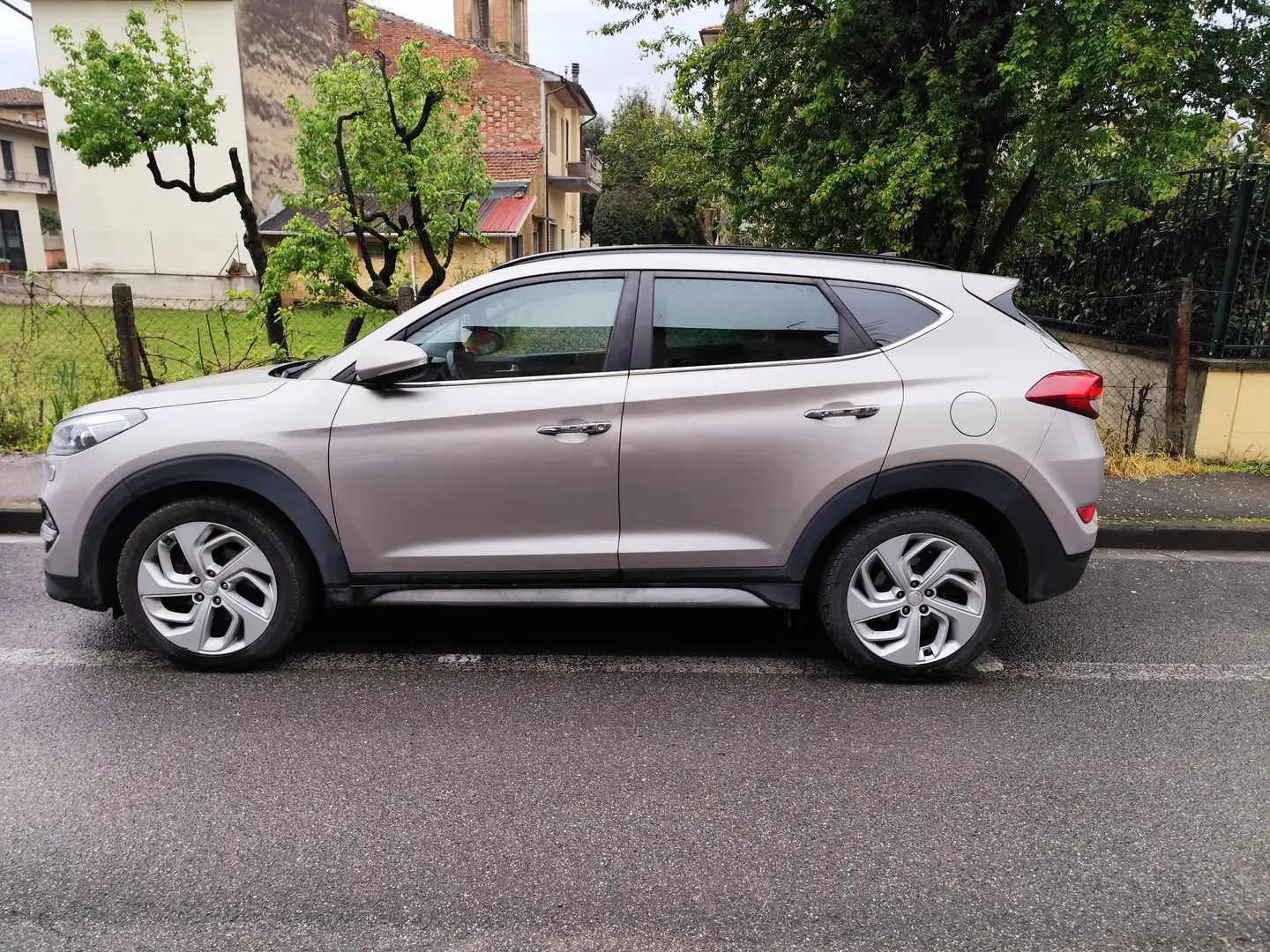 Hyundai TUCSON Tucson II 2015 1.7 crdi Xpossible 2wd 141cv dct Grigio - 1