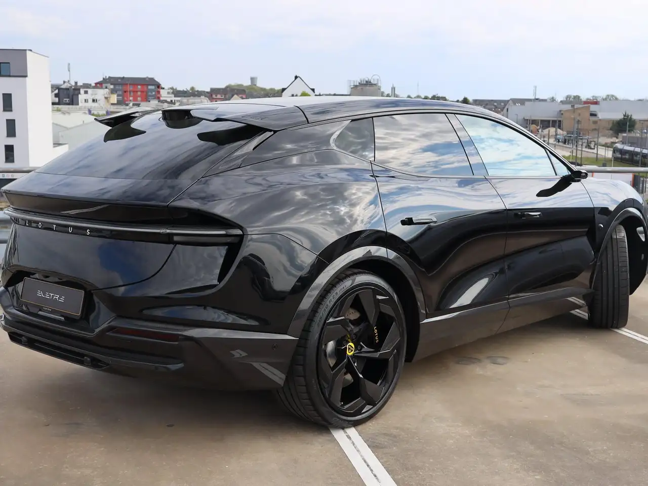 Lotus Eletre 2024
