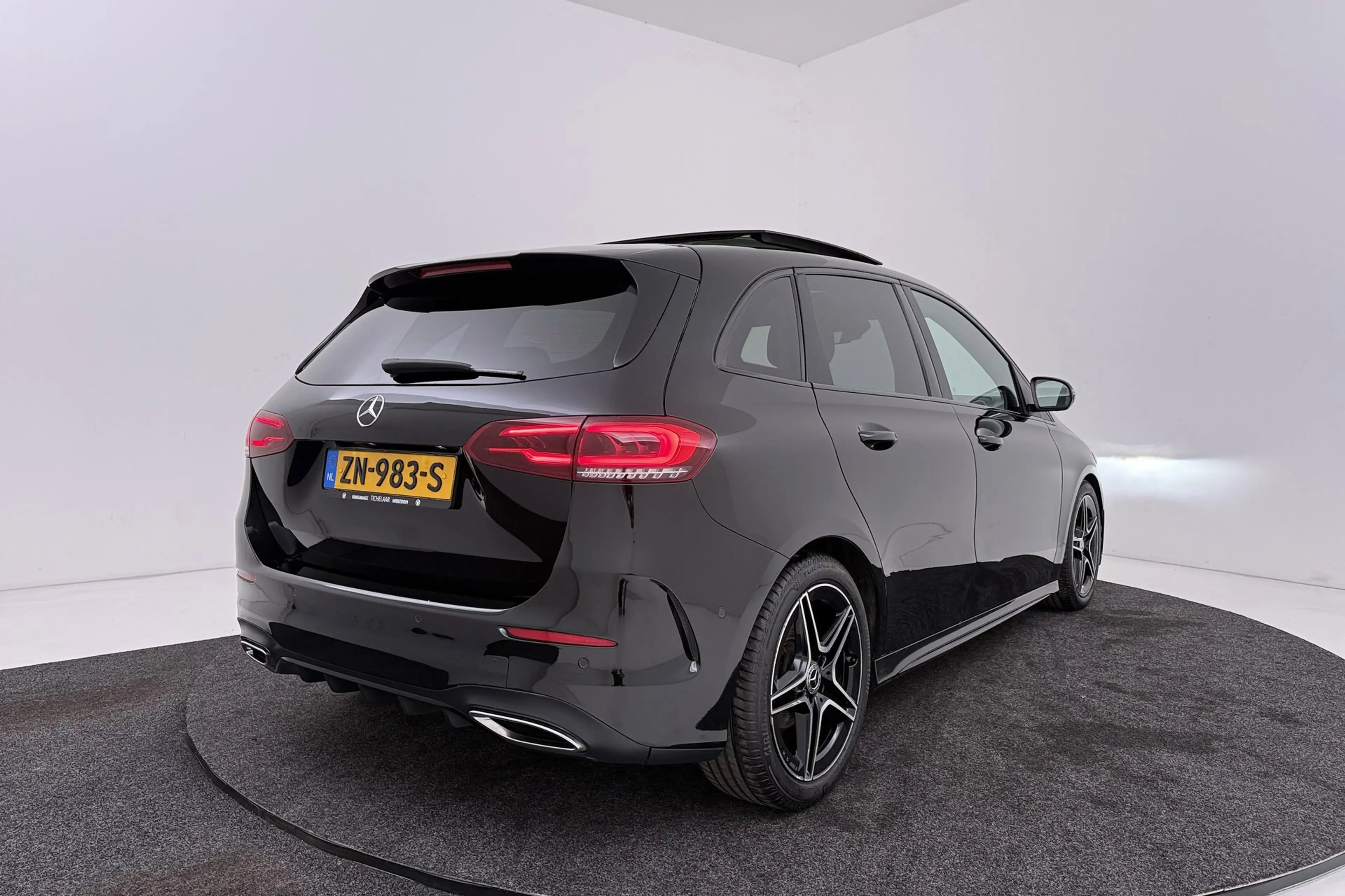 Mercedes-Benz B 180 Business Solution AMG-Line | Panoramadak | Org NL — photo 49