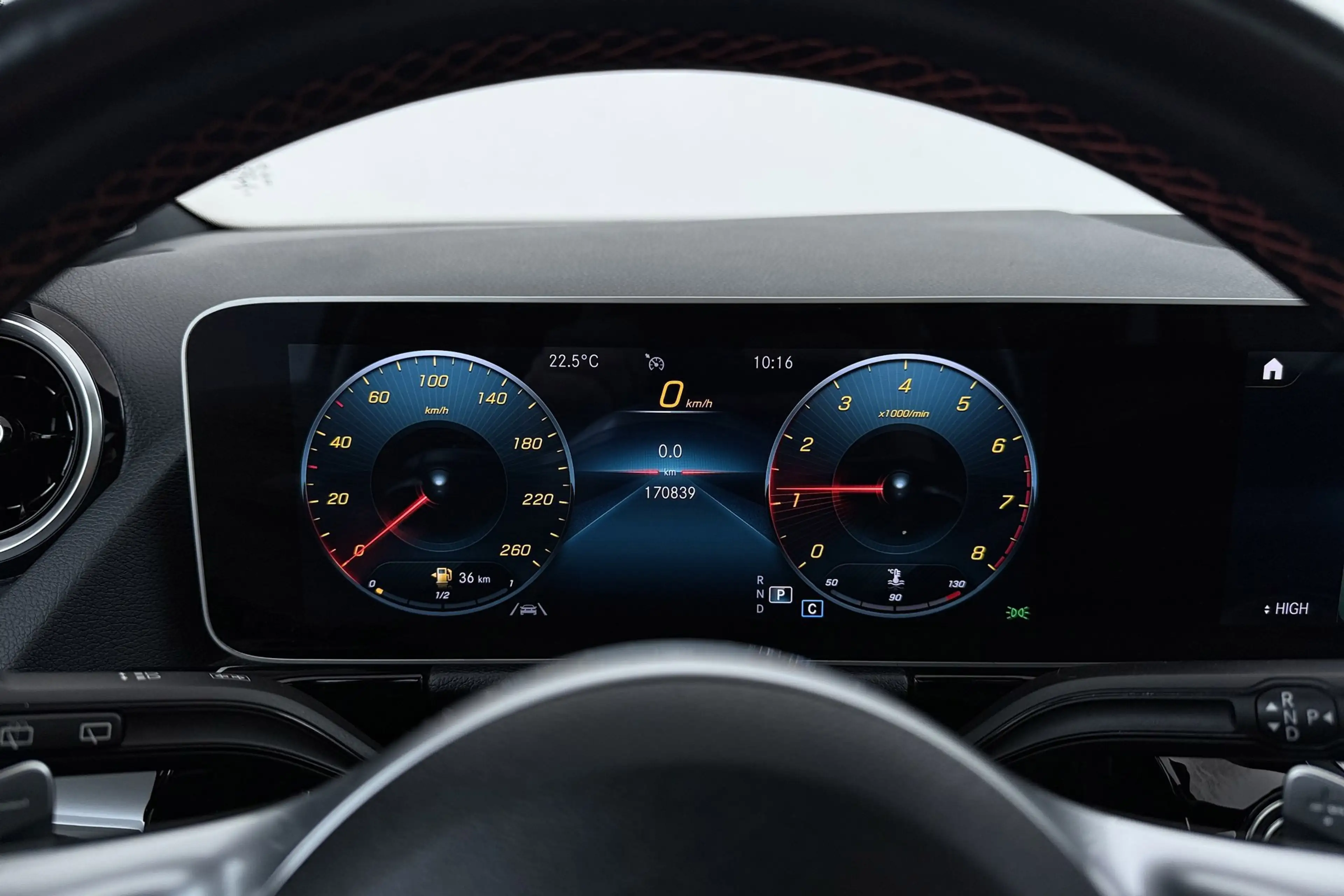 Mercedes-Benz B 180 Business Solution AMG-Line | Panoramadak | Org NL — photo 20