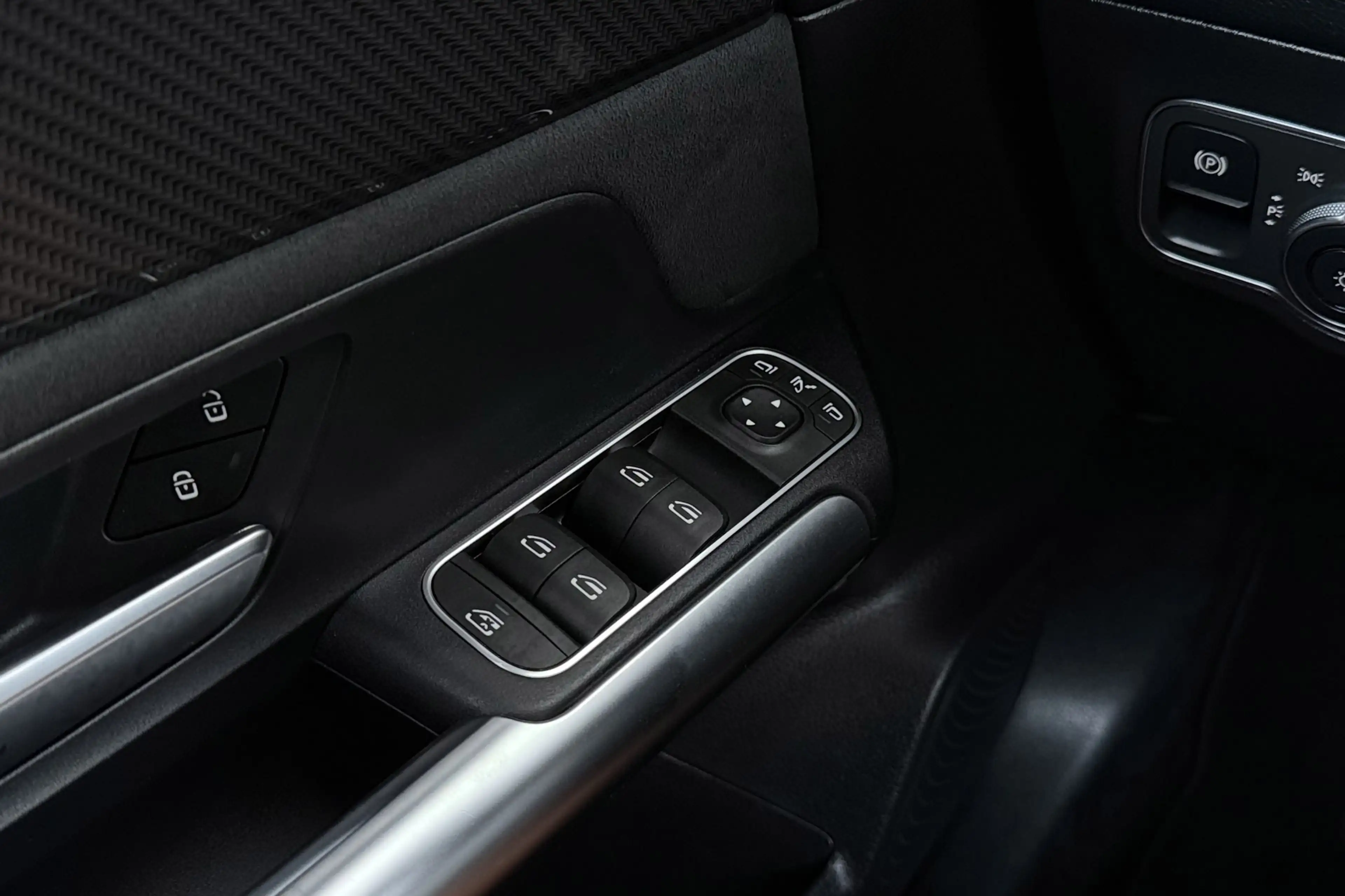 Mercedes-Benz B 180 Business Solution AMG-Line | Panoramadak | Org NL — photo 39