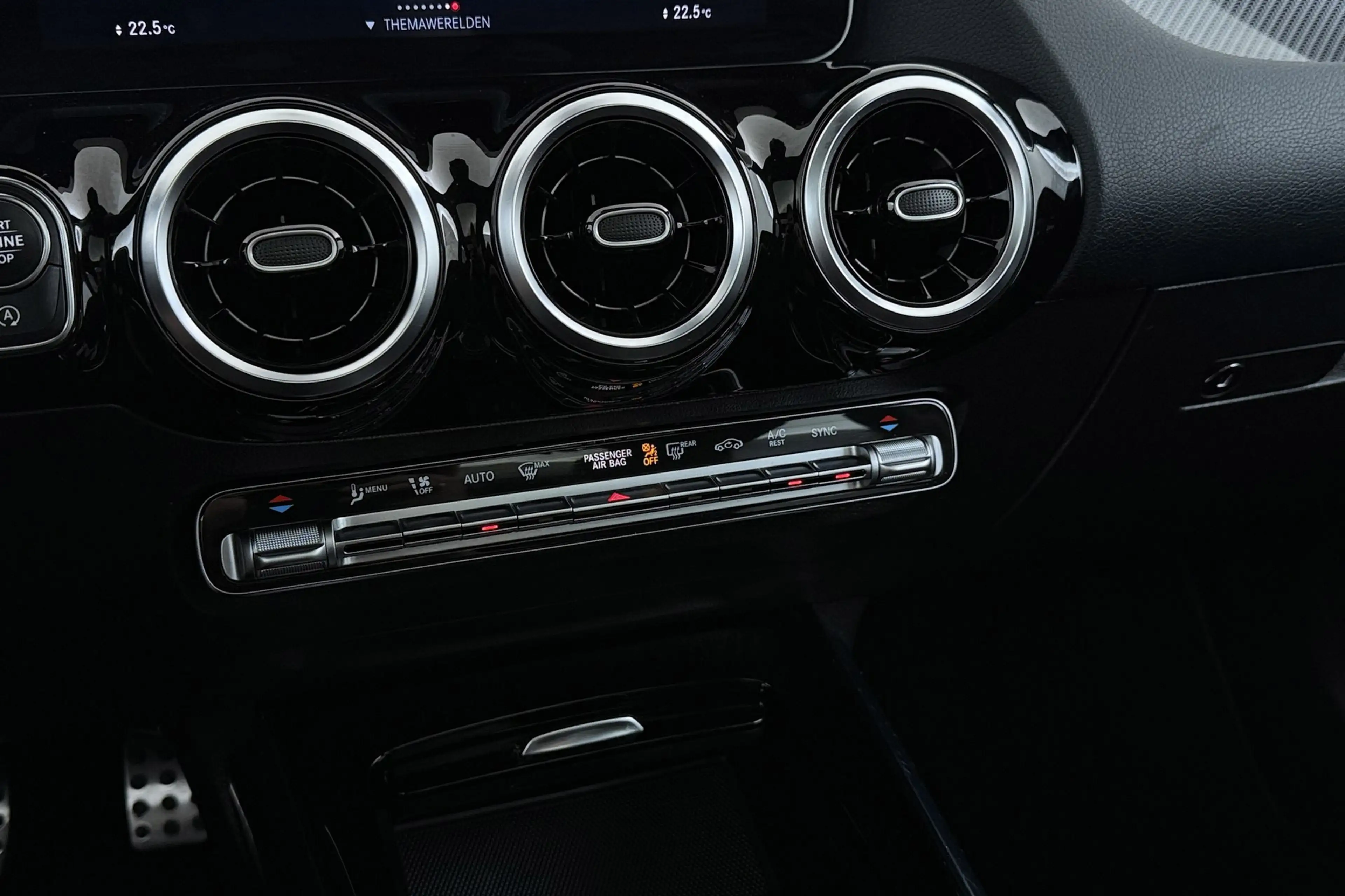 Mercedes-Benz B 180 Business Solution AMG-Line | Panoramadak | Org NL — photo 28