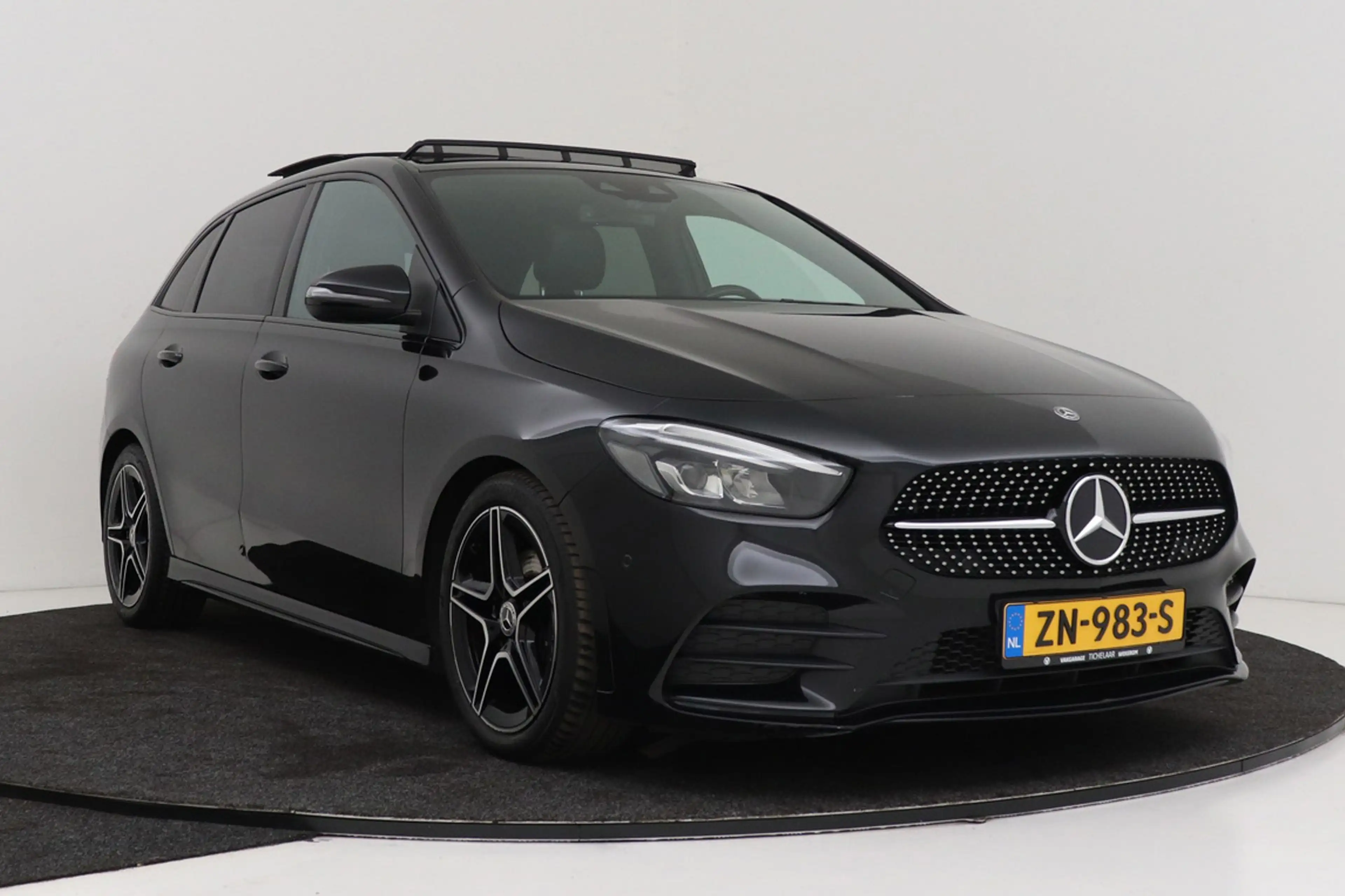 Mercedes-Benz B 180 Business Solution AMG-Line | Panoramadak | Org NL — photo 13