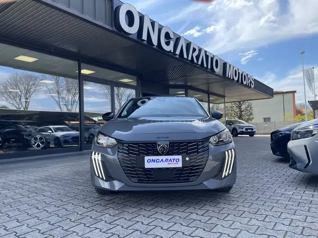 Peugeot 208 view 2