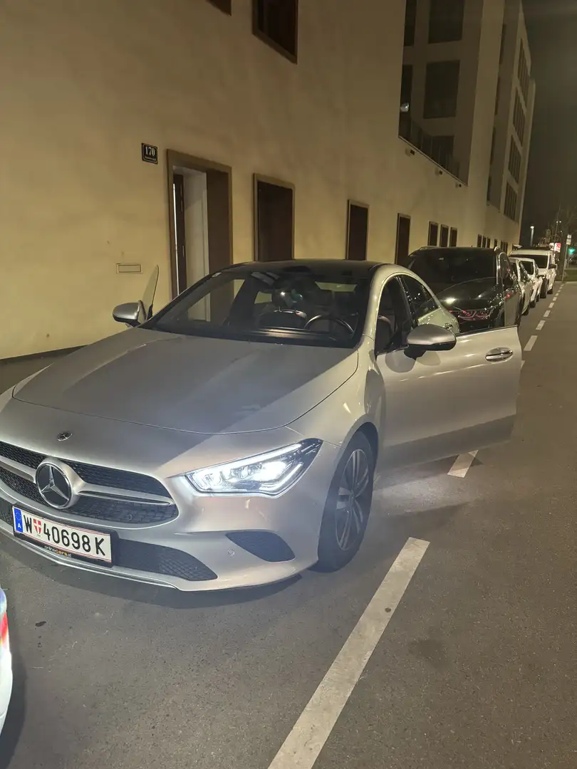 Mercedes-Benz CLA 200 d Aut. Beige - 1