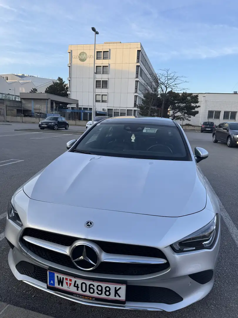 Mercedes-Benz CLA 200 d Aut. Beige - 2