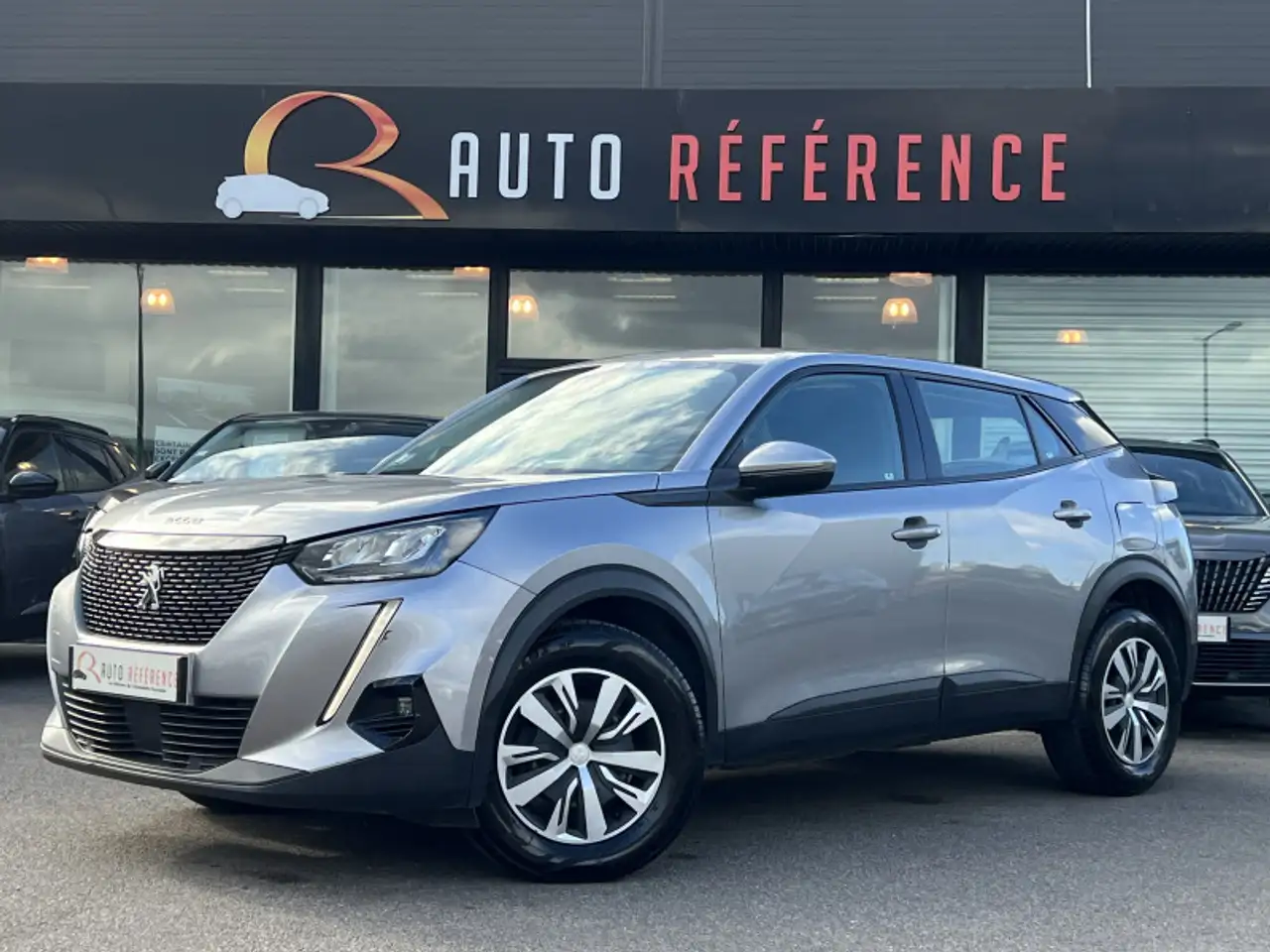 Peugeot 2008 1.2 100 CH / GPS / CARPLAY / REGUL