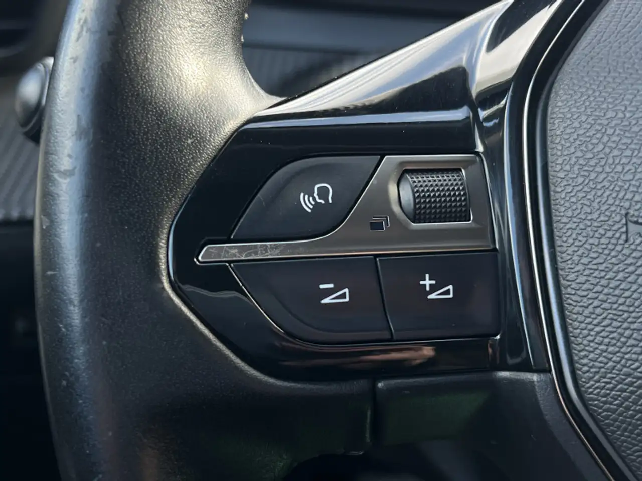 Peugeot 2008 2008 — photo 9