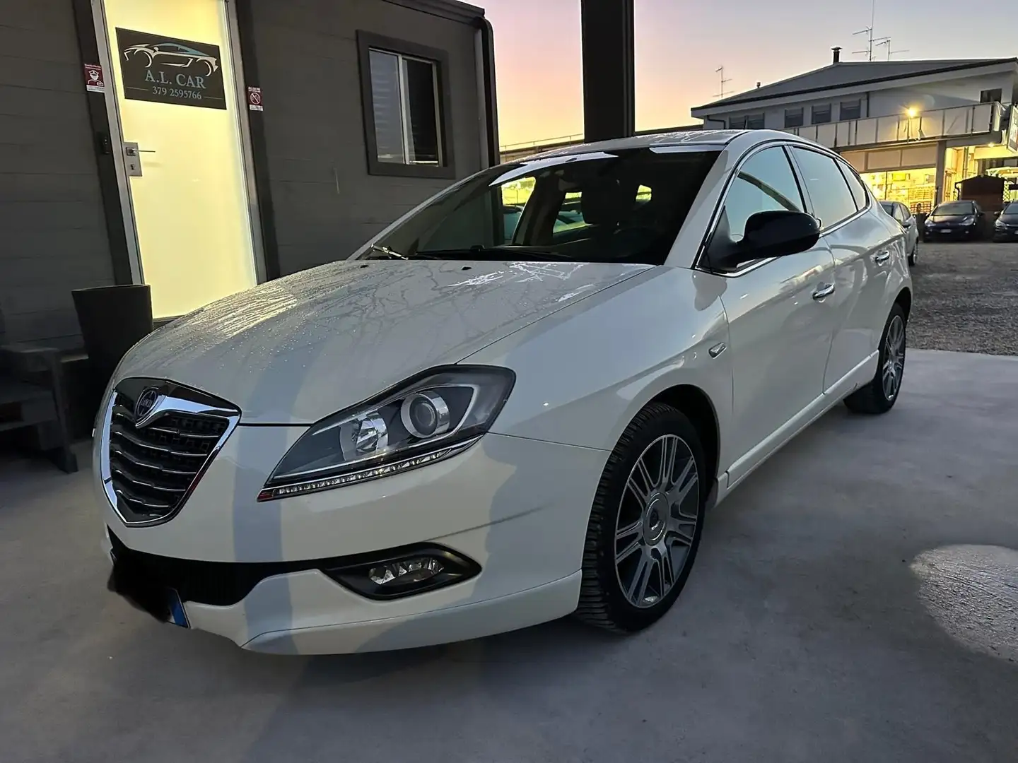 Lancia Delta 1.6 mjt Gold 120cv dpf my14 neopatentati - 1