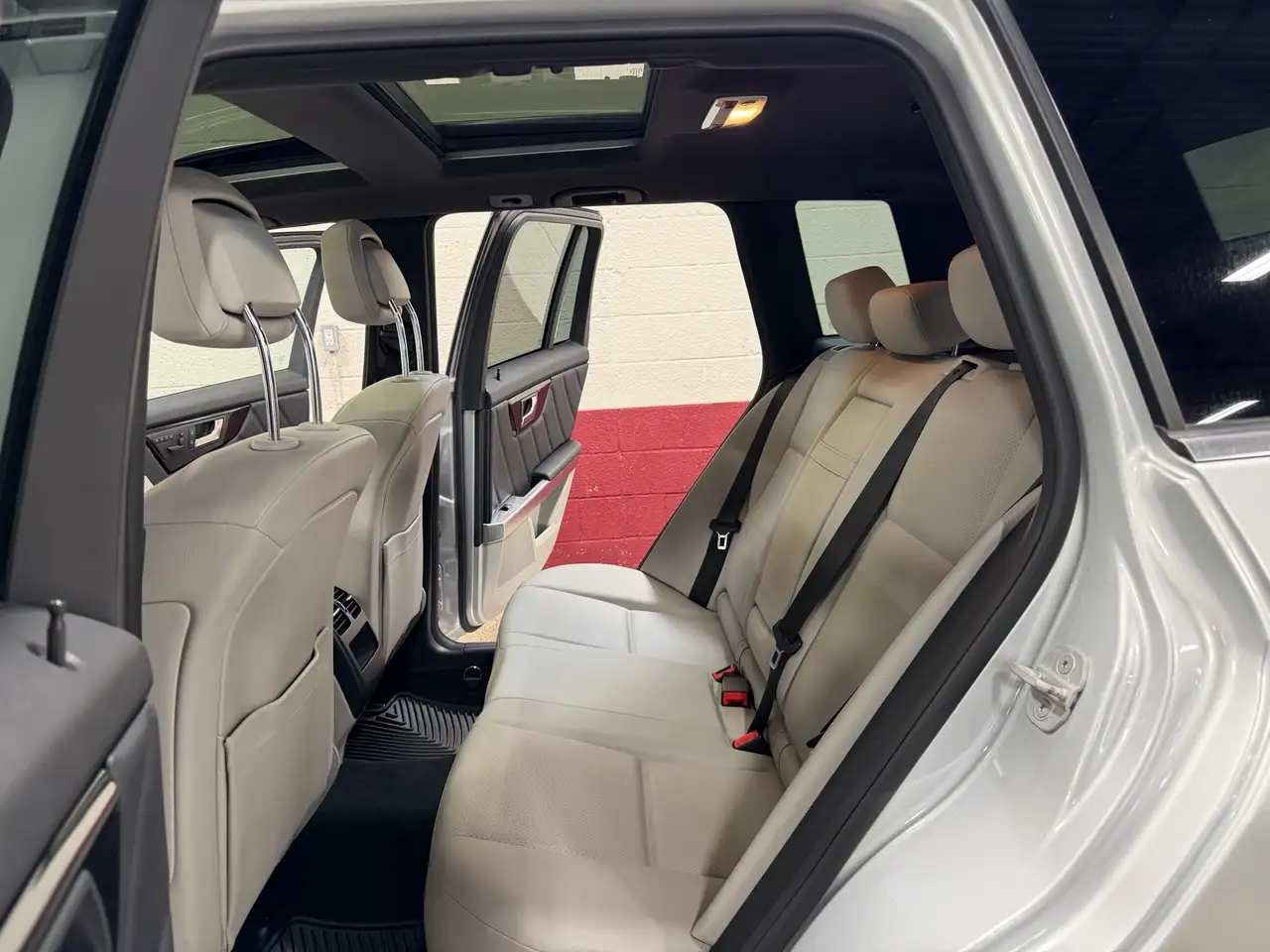 Mercedes-Benz GLK-Class снимка Mercedes-Benz GLK-Class