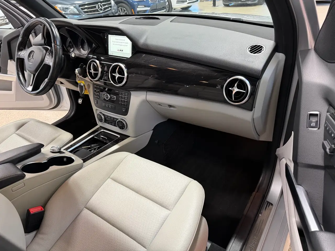 Mercedes-Benz GLK-Class снимка Mercedes-Benz GLK-Class