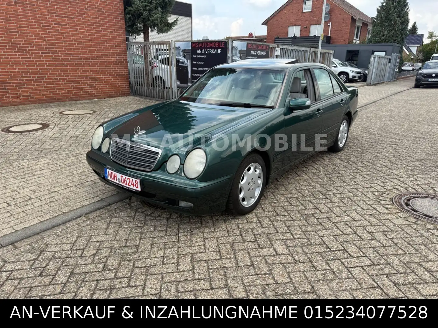Mercedes-Benz E 200 KOMPRESSOR*KLIMA*FACELIFT* Verde - 1