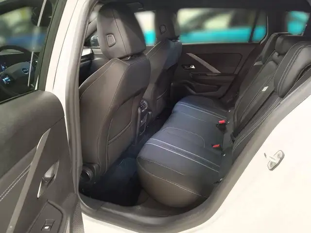 Opel Astra view 14
