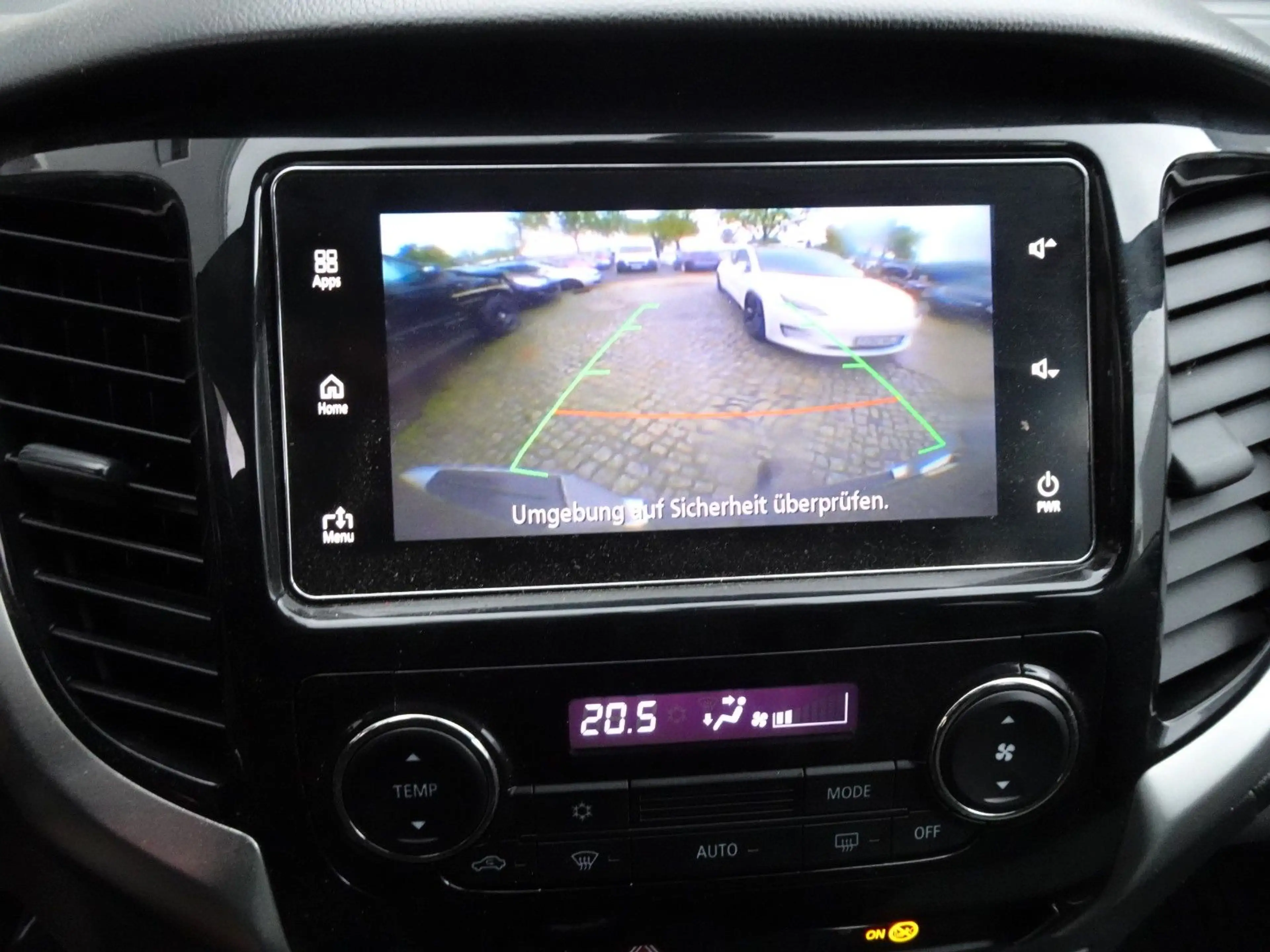 Mitsubishi L200 Plus Club Cab 4WD 133kW, KLIMATR-RCAM-AHK — photo 13