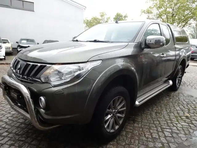 Mitsubishi L 200