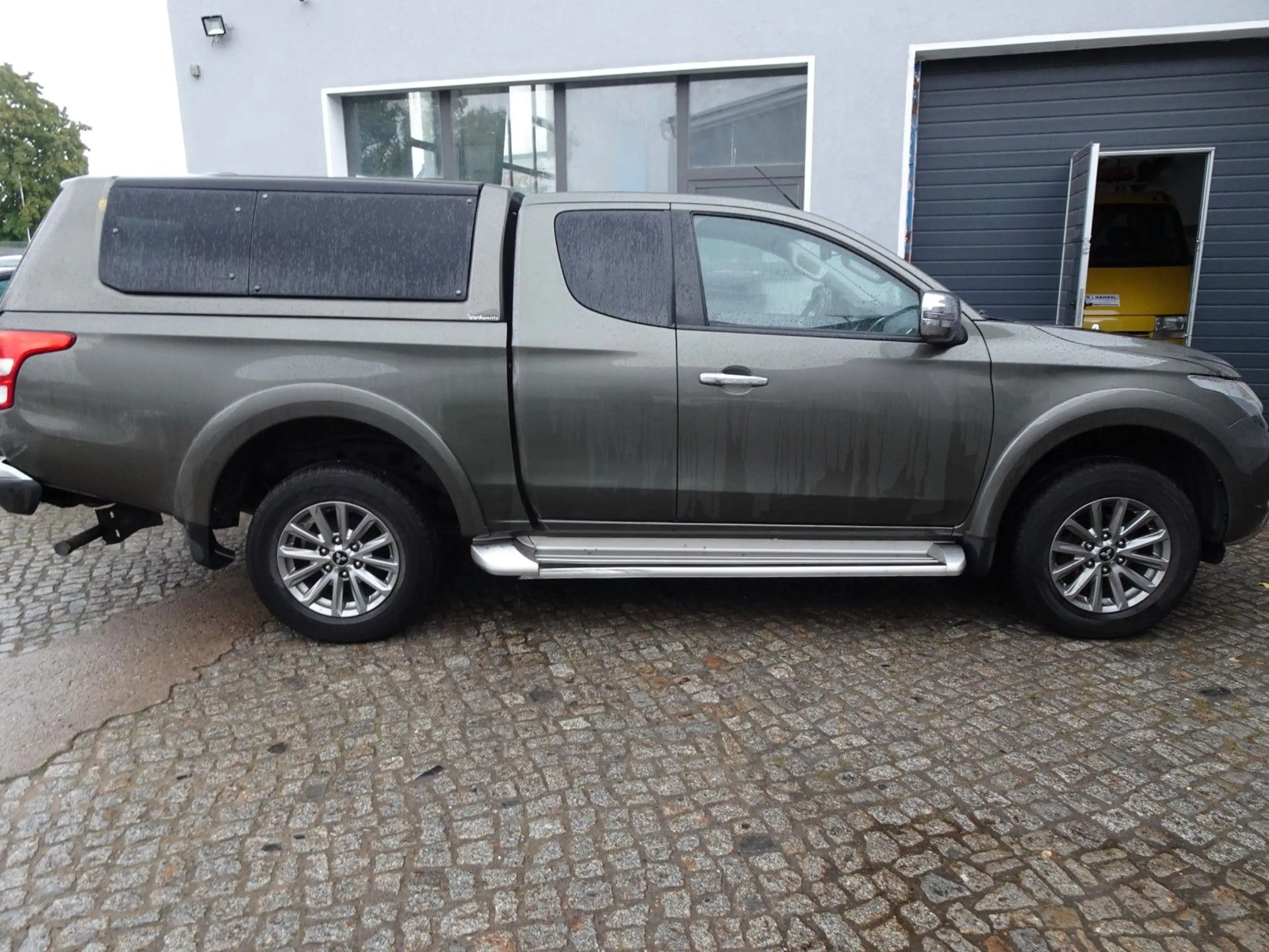 Mitsubishi L200 Plus Club Cab 4WD 133kW, KLIMATR-RCAM-AHK — photo 7