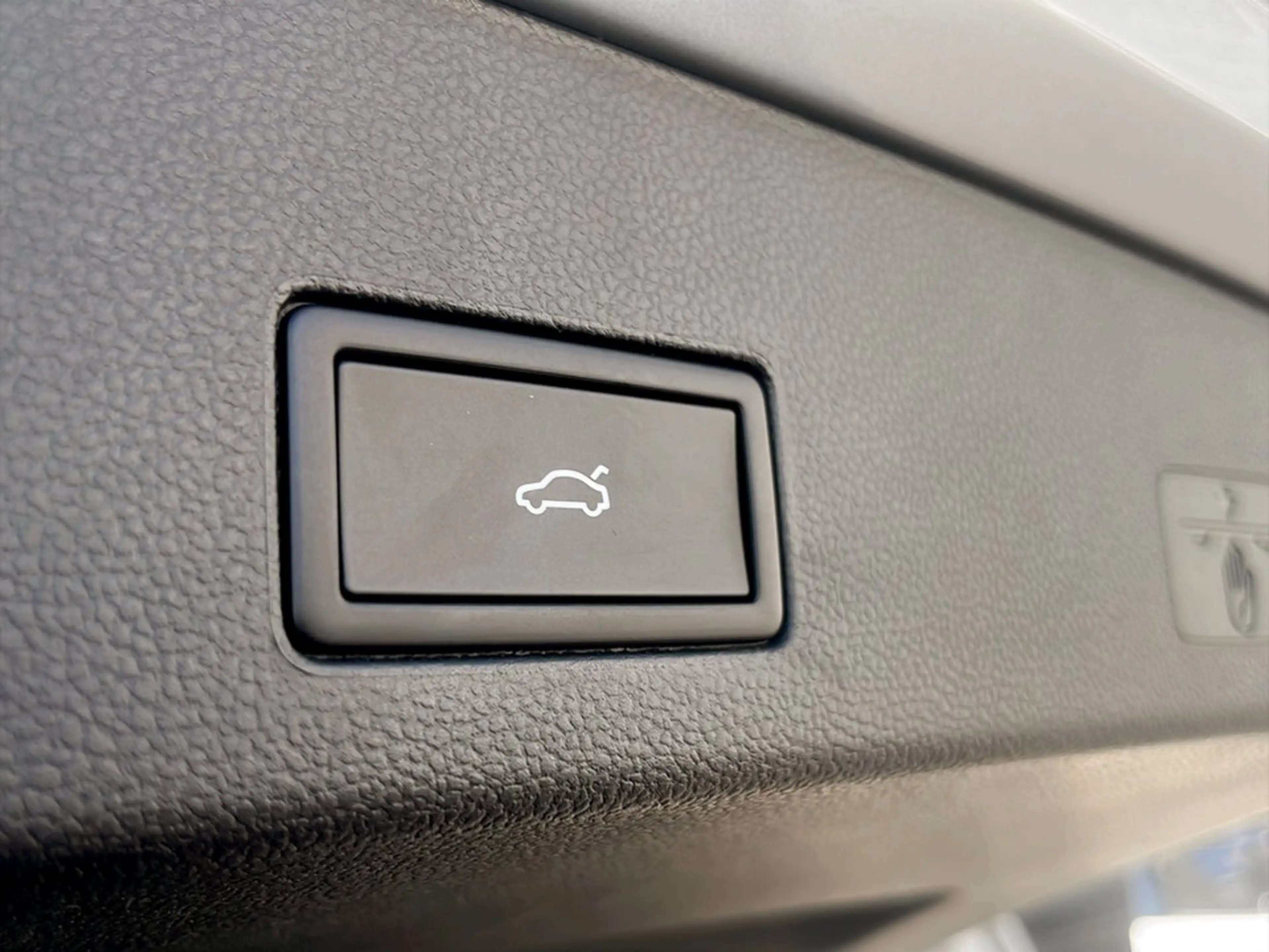 Volkswagen Golf Variant Business mHeV DSG — photo 14
