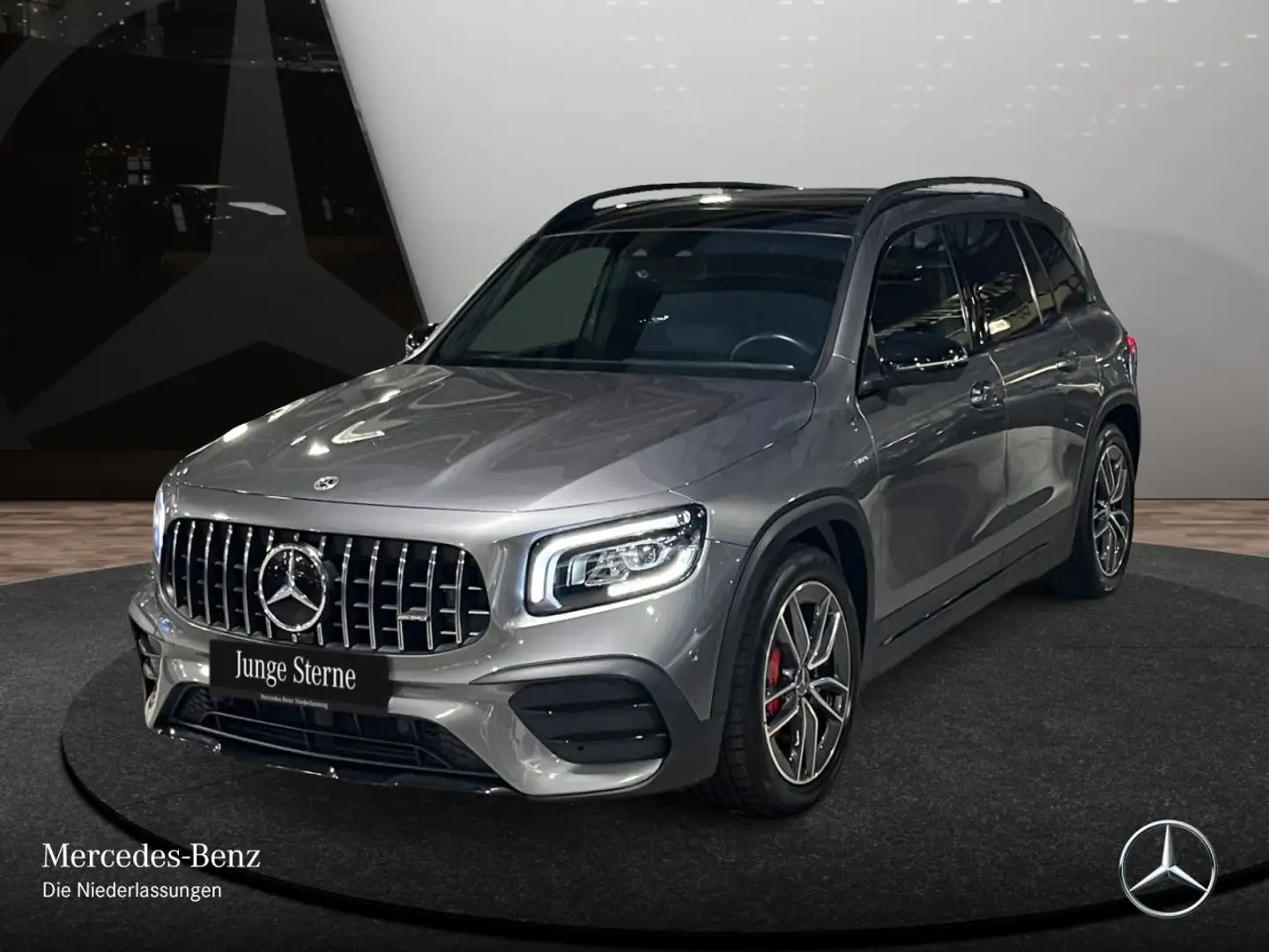 Mercedes-Benz GLB 35 AMG GLB 35 4M AMG+PANO+AHK+LED+STHZG+KAMERA+8G Gris - 2