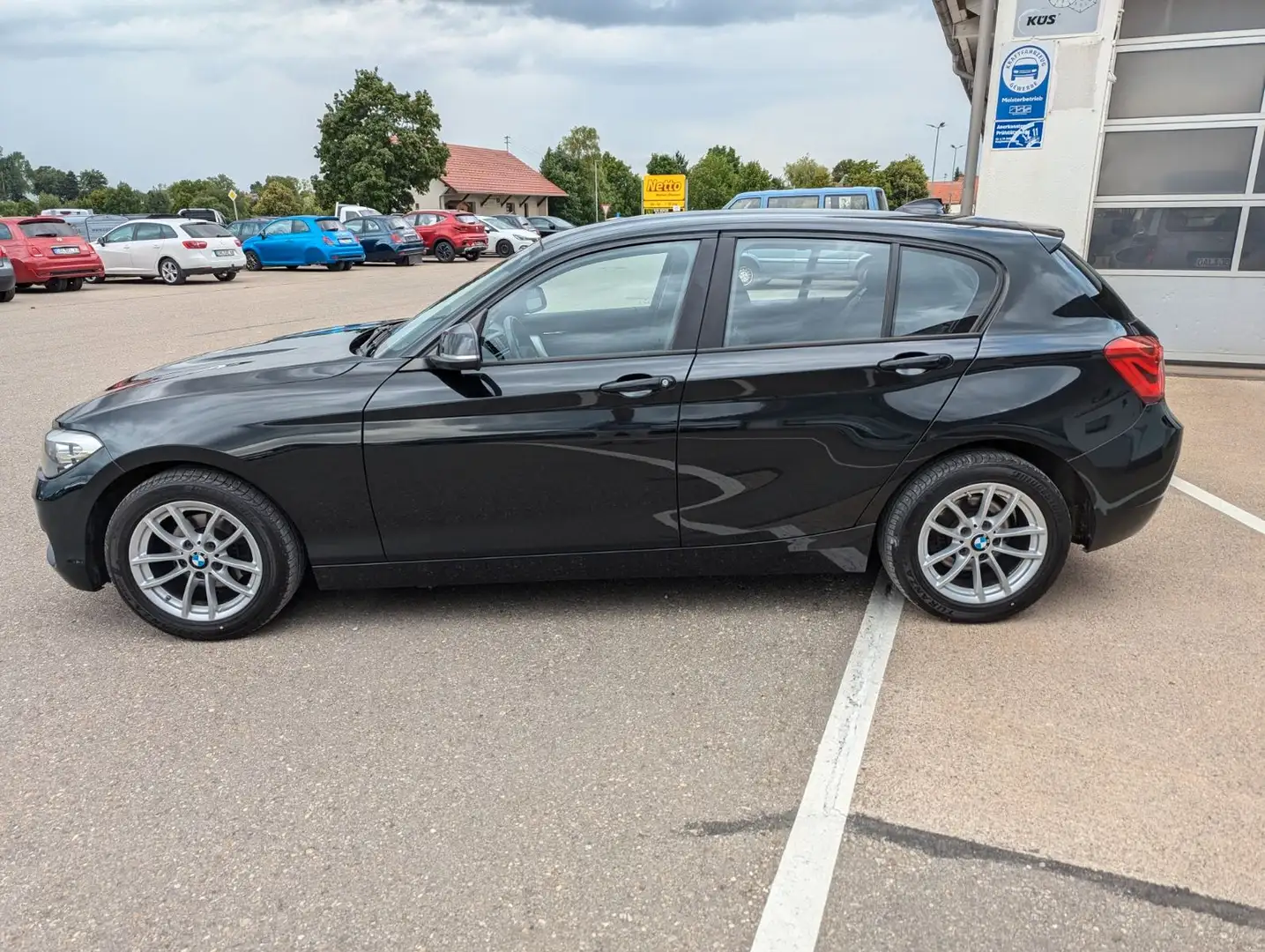 BMW 116 Baureihe 1 Lim. 5-trg. 116 d Advantage Noir - 2
