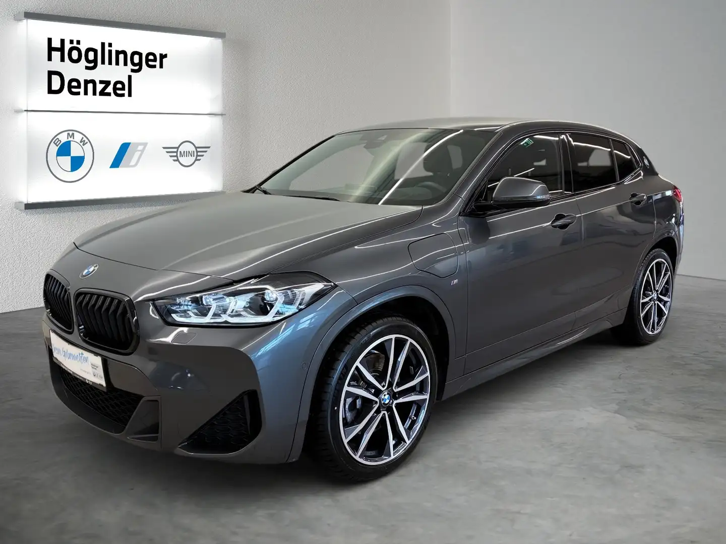 BMW X2 xDrive25e Grau - 2