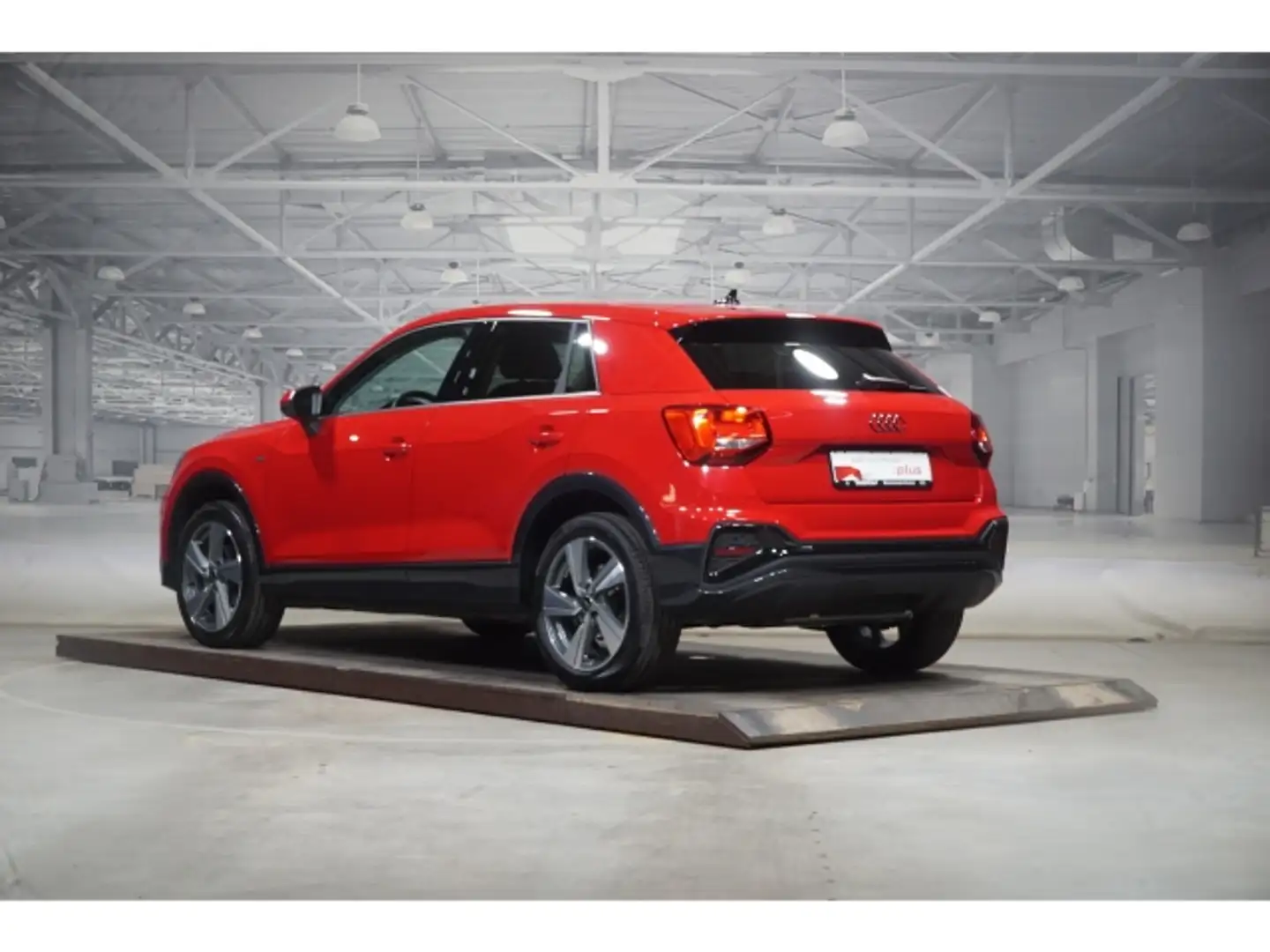 Audi Q2 35 TFSI S line AHK LED ACC MMI NAVI Rot - 2