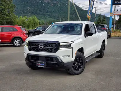2023 Nissan Frontier SV Midnight Edition Crew Cab LB 4WD