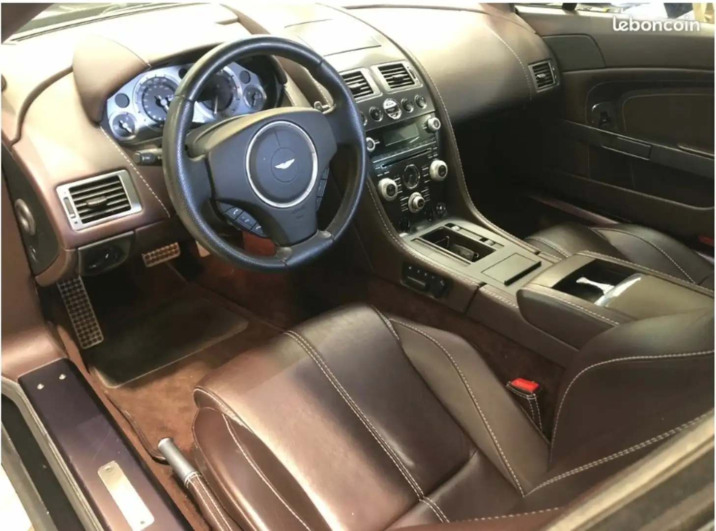 Aston Martin Vantage Braun - 2