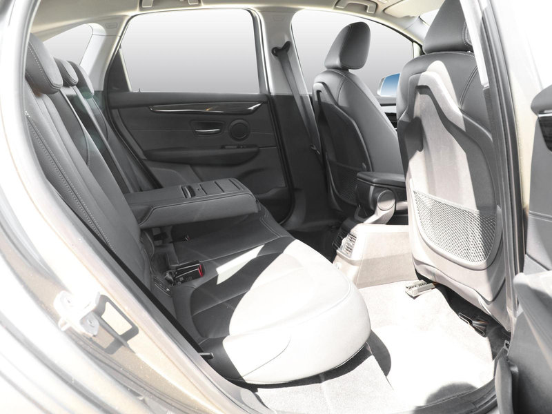 BMW 218 Luxury Line  *NAVI*LEDER*SHZ* — photo 6