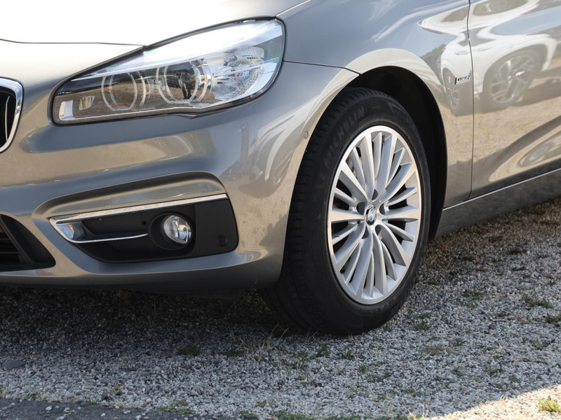BMW 218 Luxury Line  *NAVI*LEDER*SHZ* — photo 10