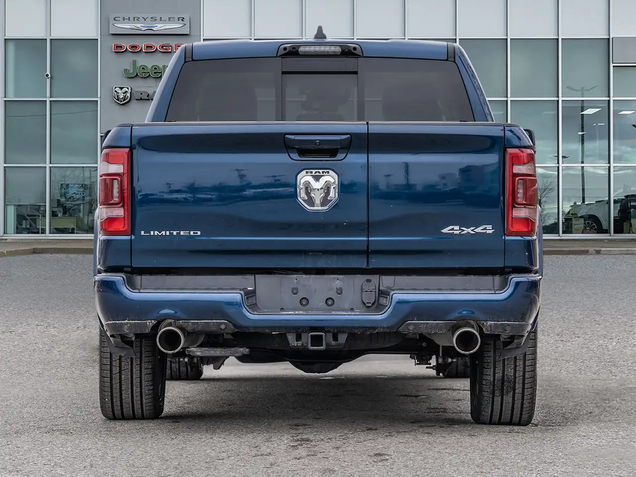RAM 1500 снимка RAM 1500