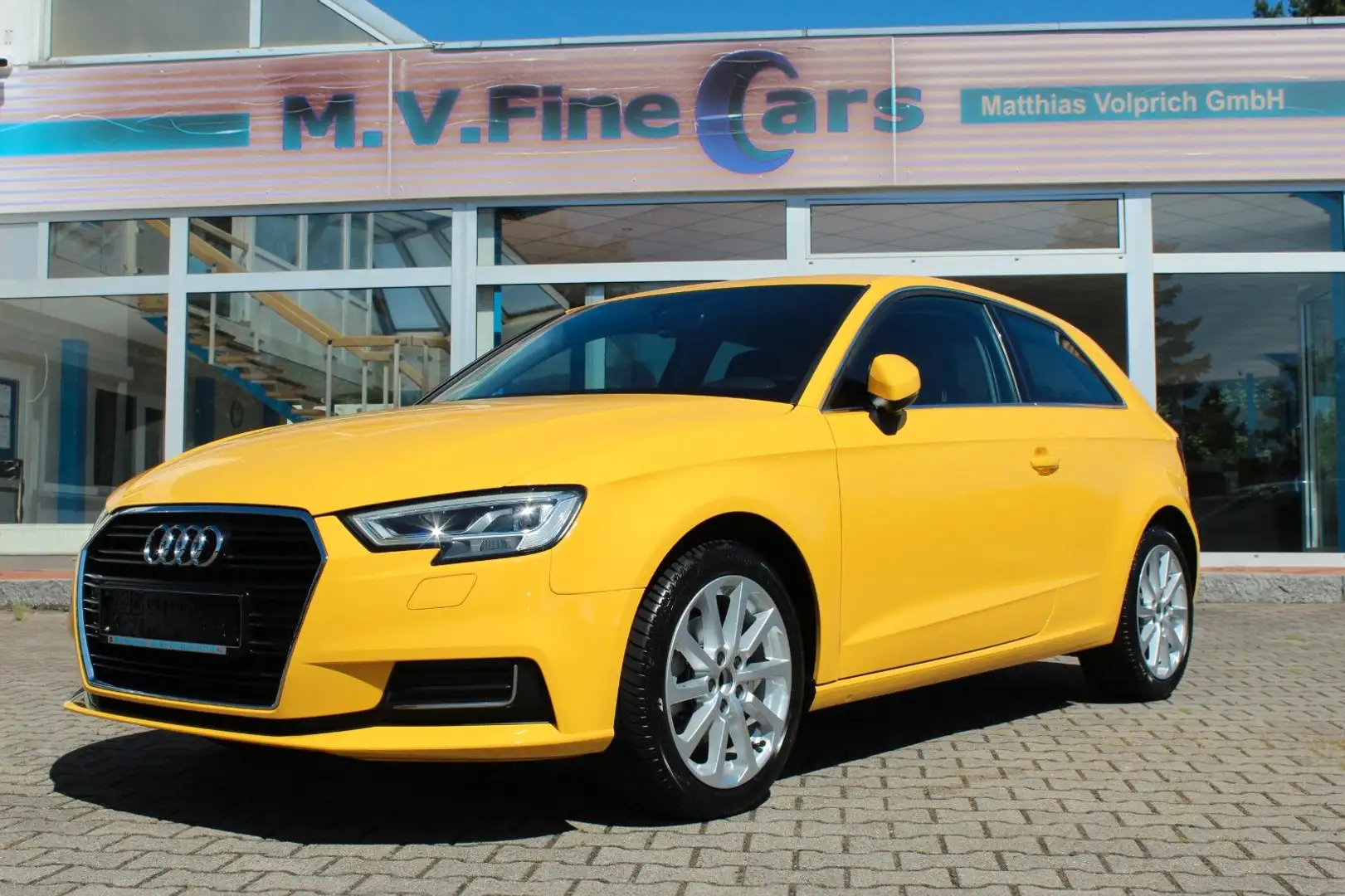 Audi A3 design Gelb - 1