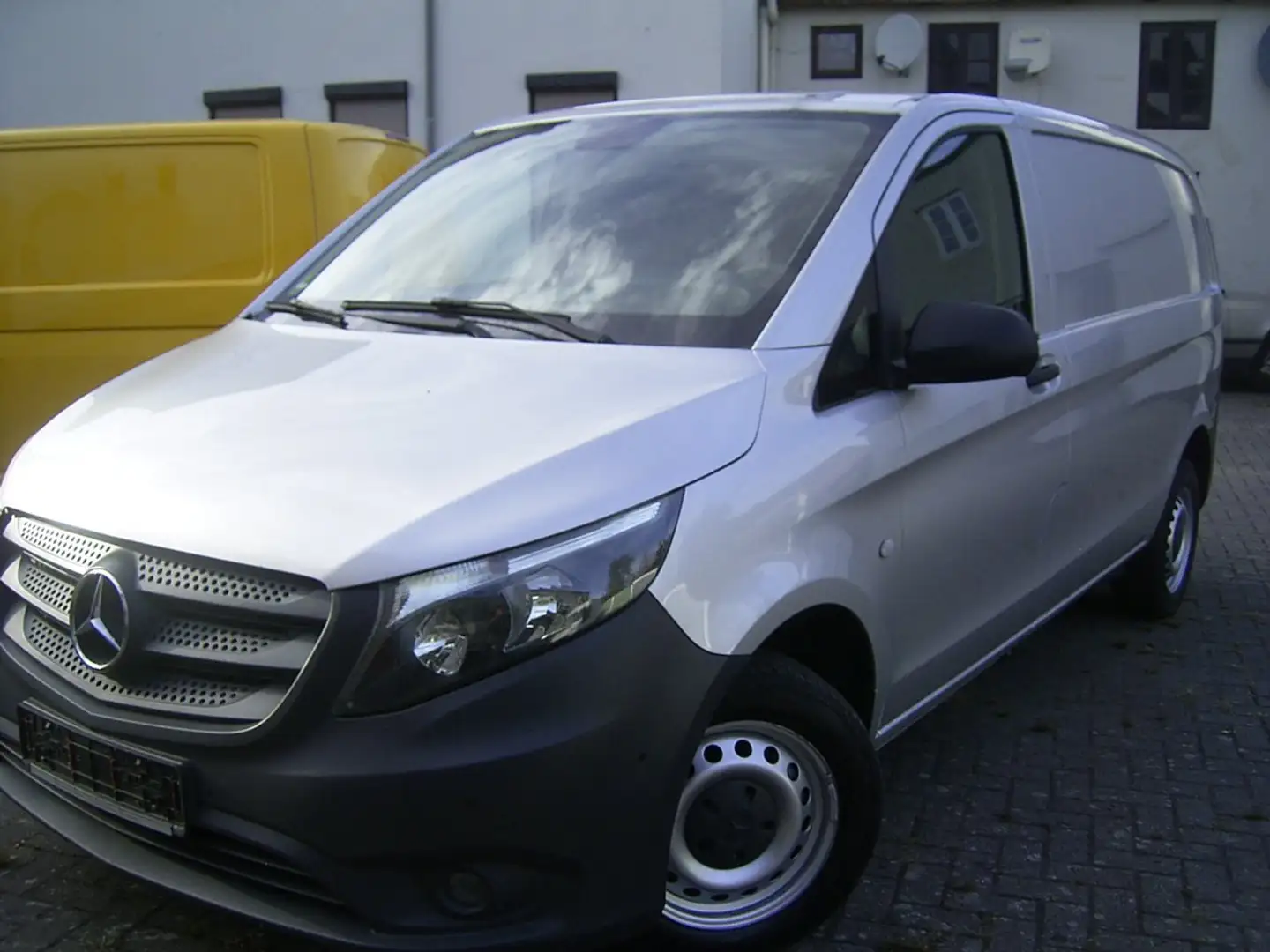 Mercedes-Benz Vito 7950 Netto Tüv Neu Silber - 1