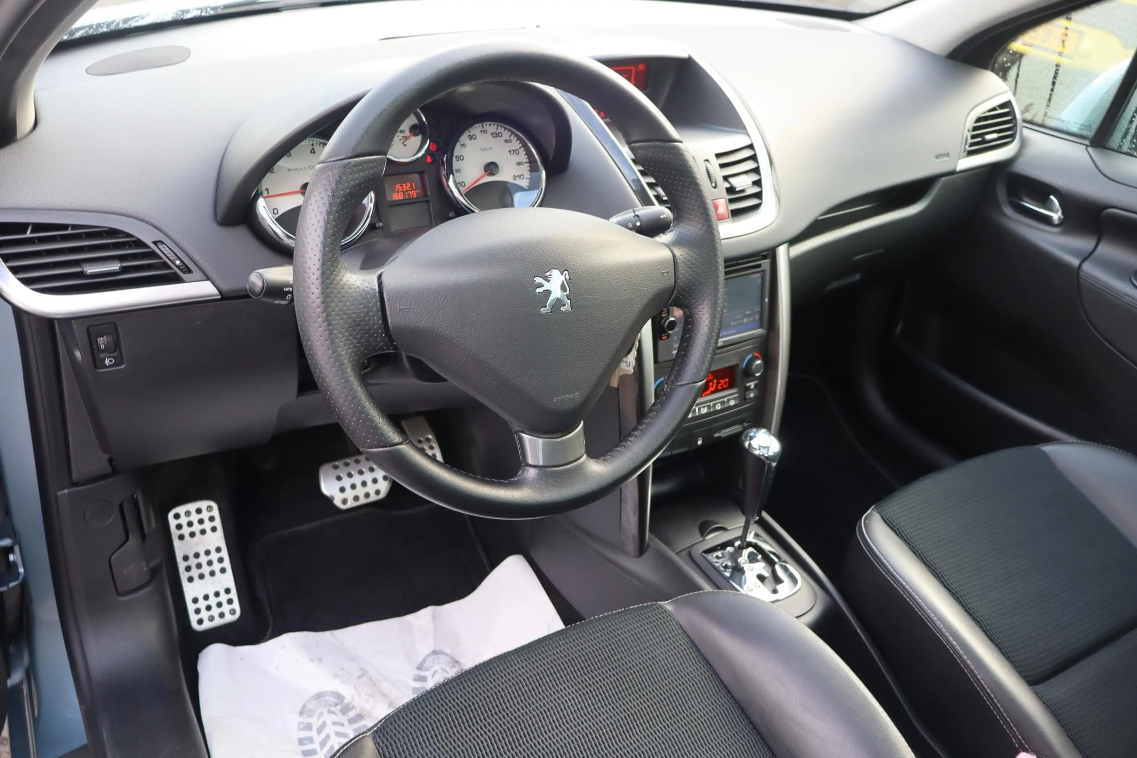 Peugeot 207 1.6 VTi Allure Navigatie, Panoramadak, Automaat, C — photo 7