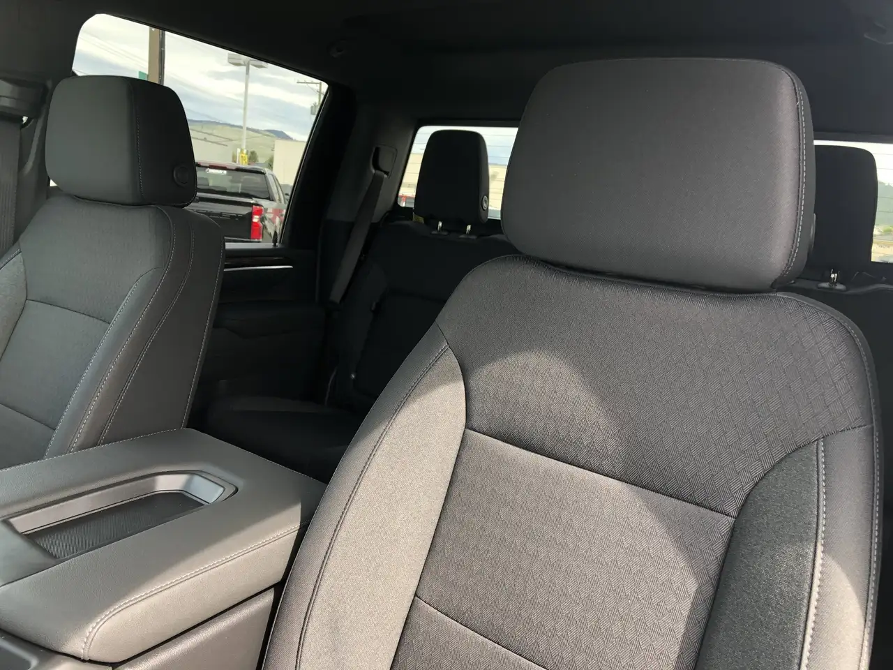 GMC Sierra 3500HD снимка GMC Sierra 3500HD