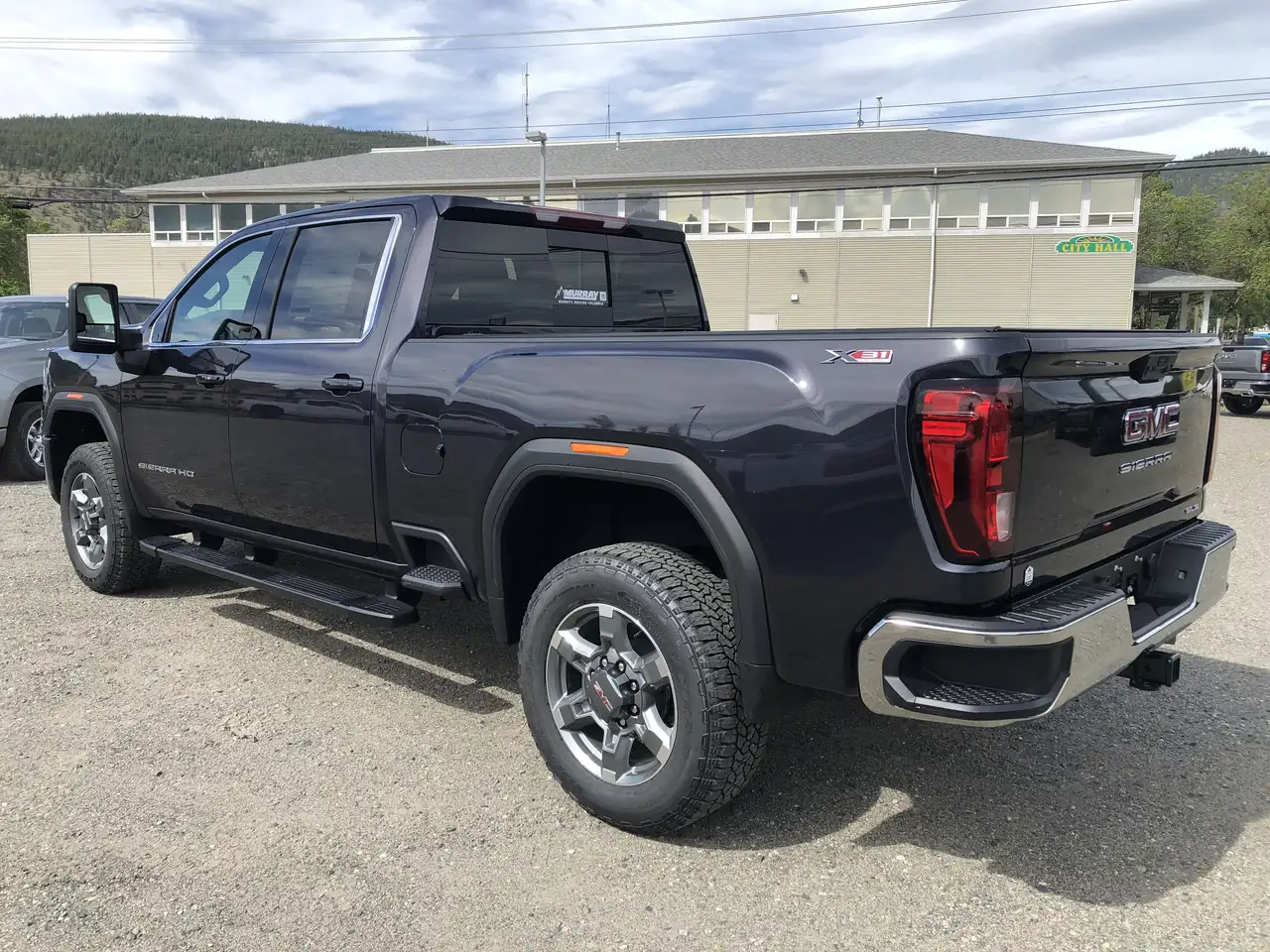 GMC Sierra 3500HD снимка GMC Sierra 3500HD