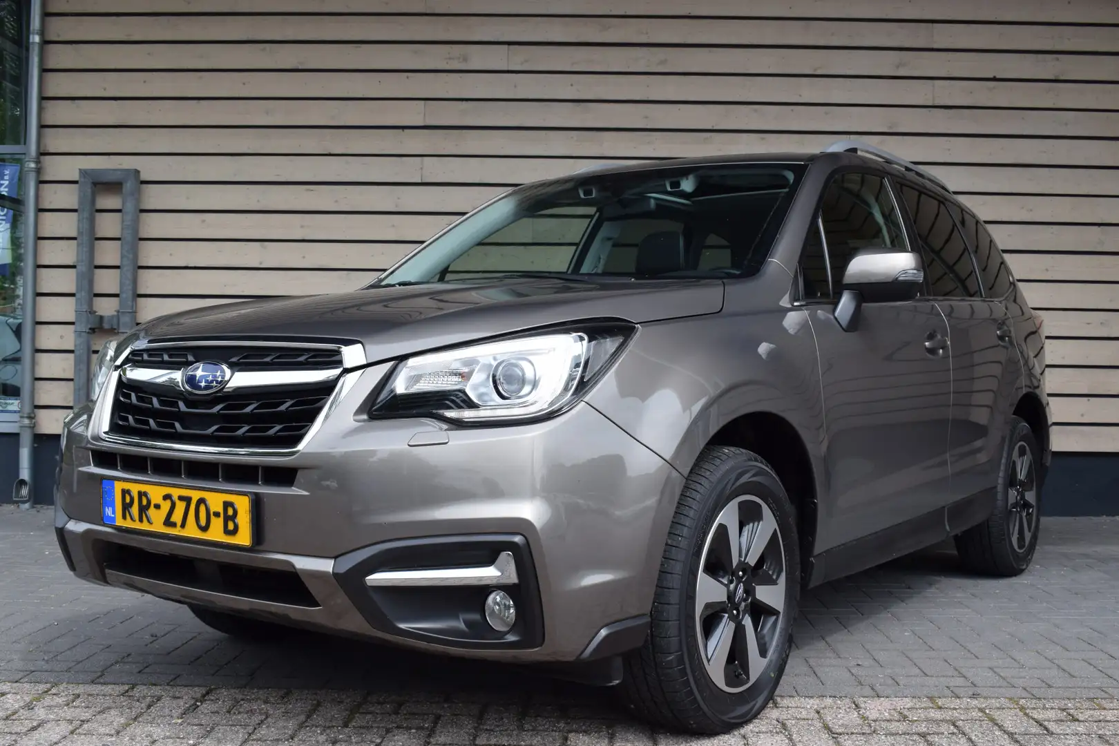 Subaru Forester 2.0 Premium - Dealer onderhouden - Trekhaak Maro - 2