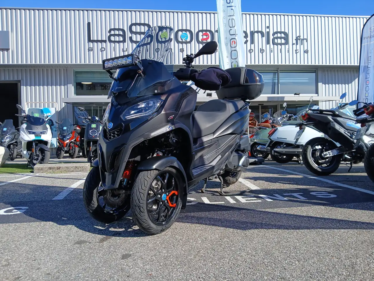 Piaggio MP3 400