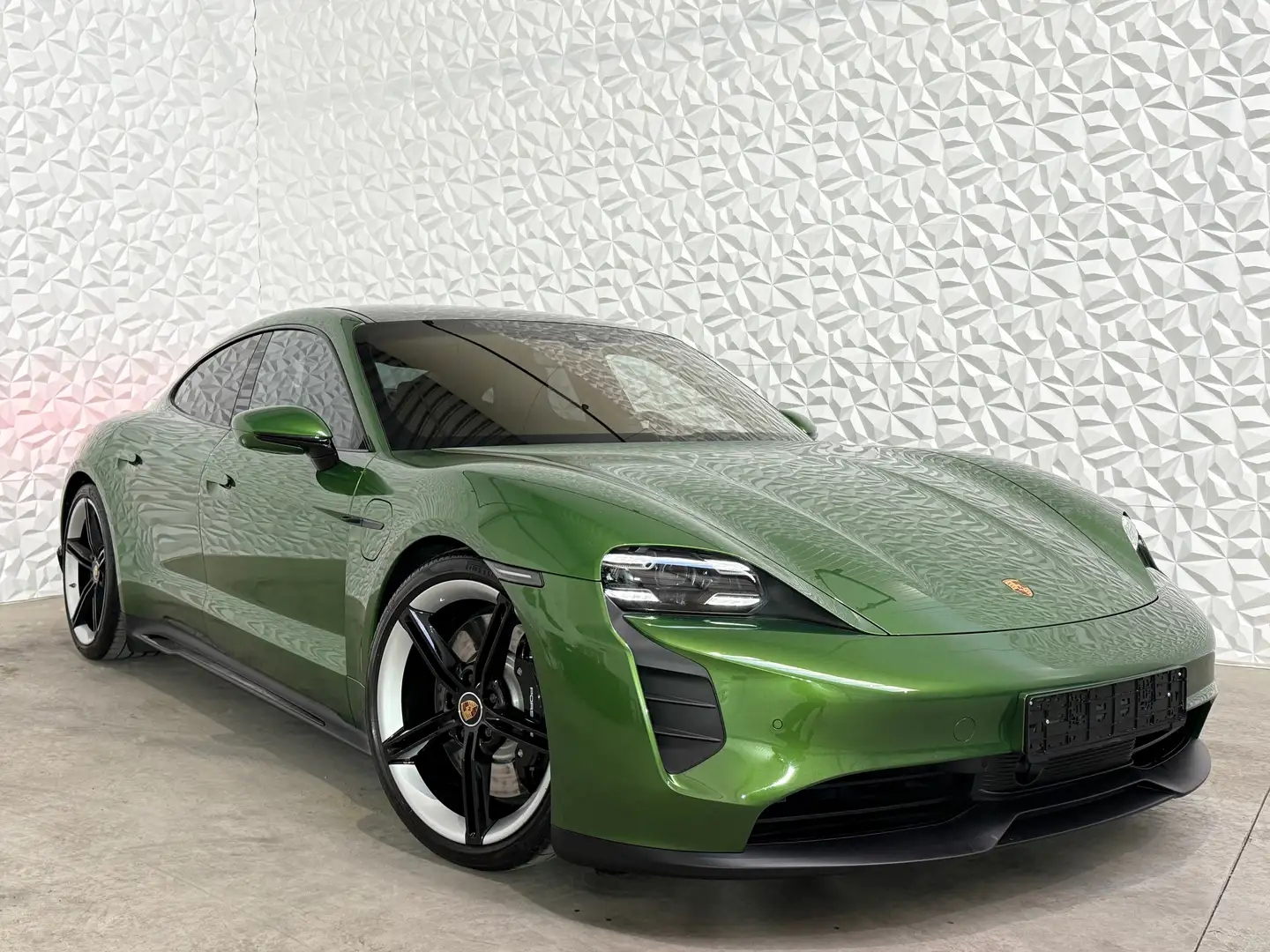 Porsche Taycan 4S Performance Sport Chrono Vert - 1