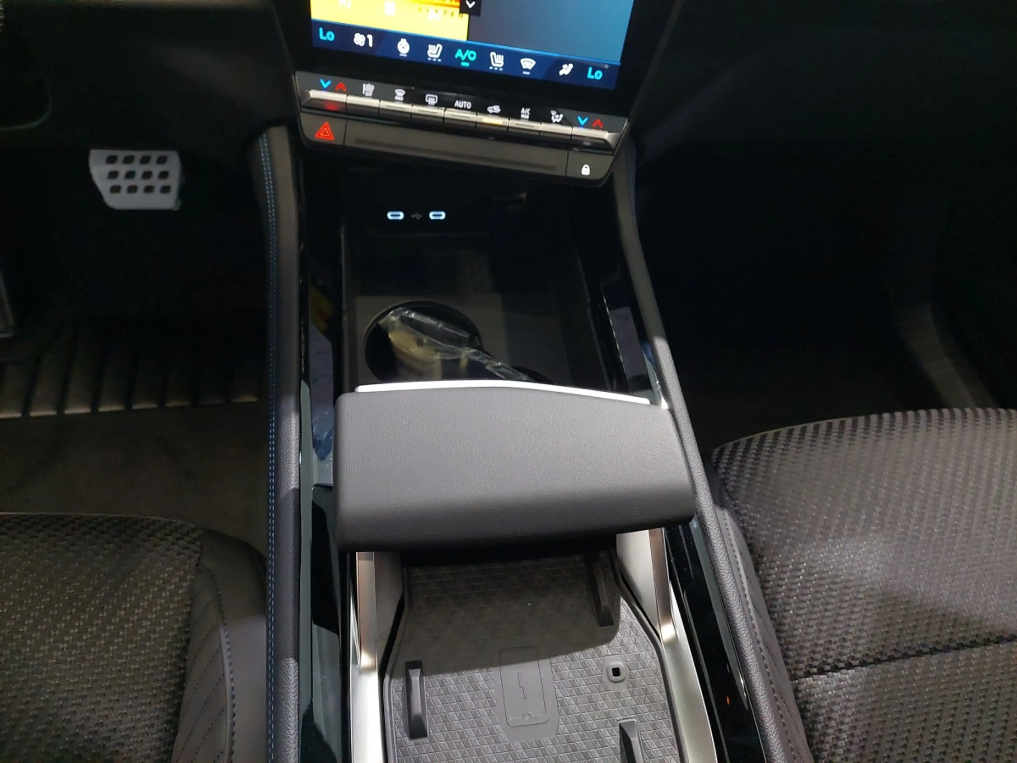 Renault Espace Esprit Alpine Full Hybrid E-Tech 200 — photo 8