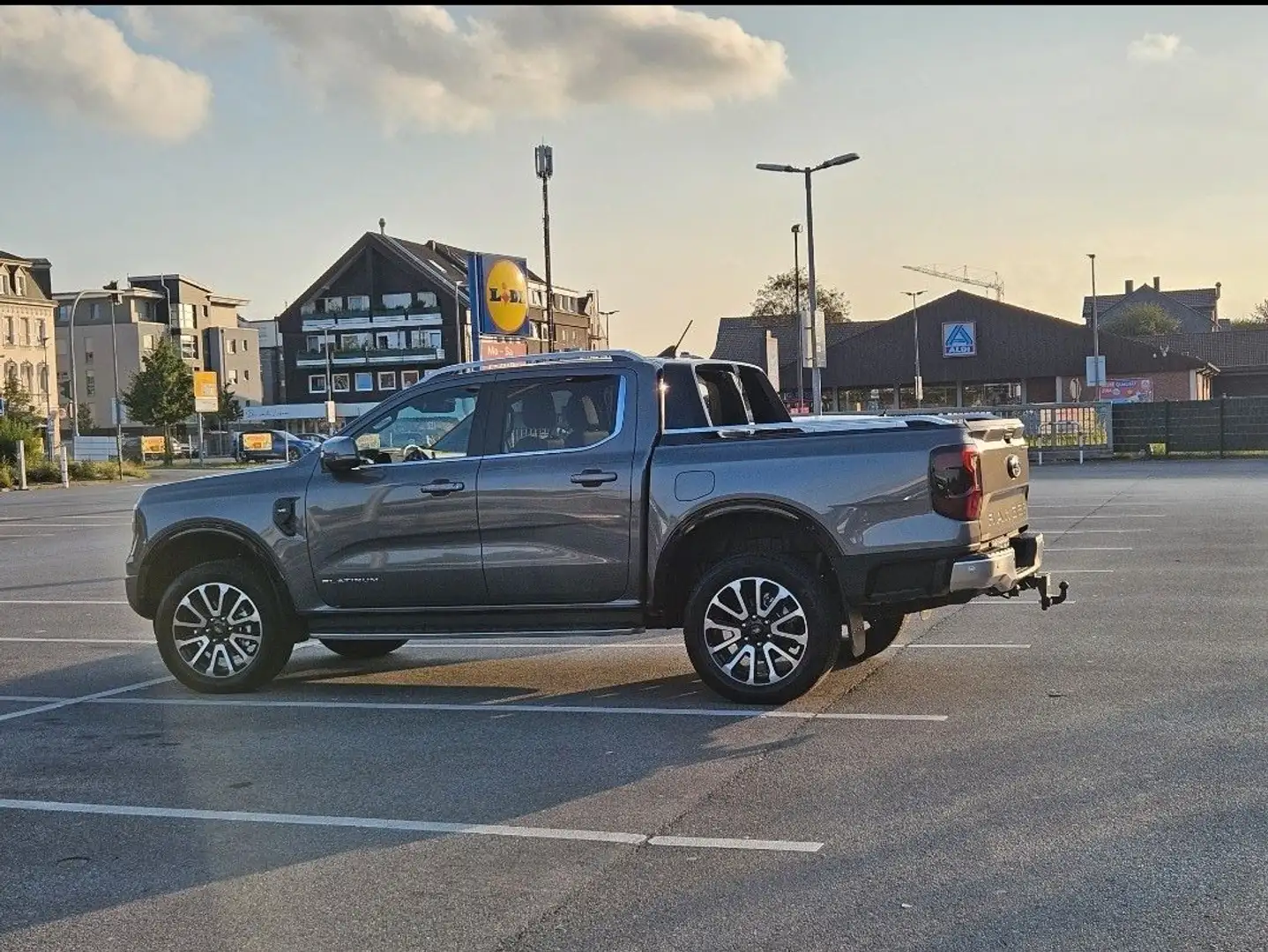 Ford Ranger Platinum e-4WD Doppelk. Sofort Verfügbar. Gris - 2