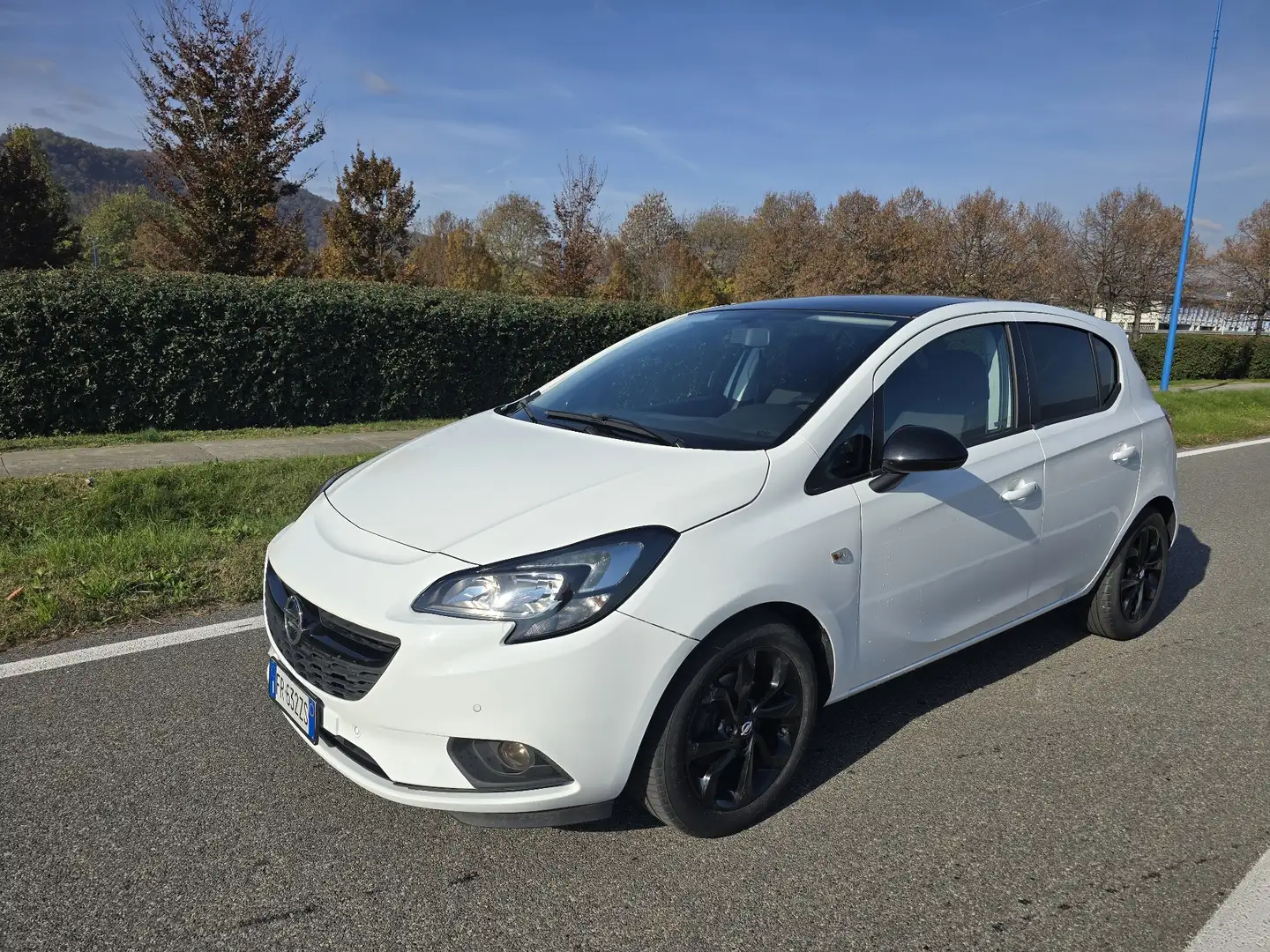 Opel Corsa 5p 1.2 Black Edition 75cv my18.5 - 1