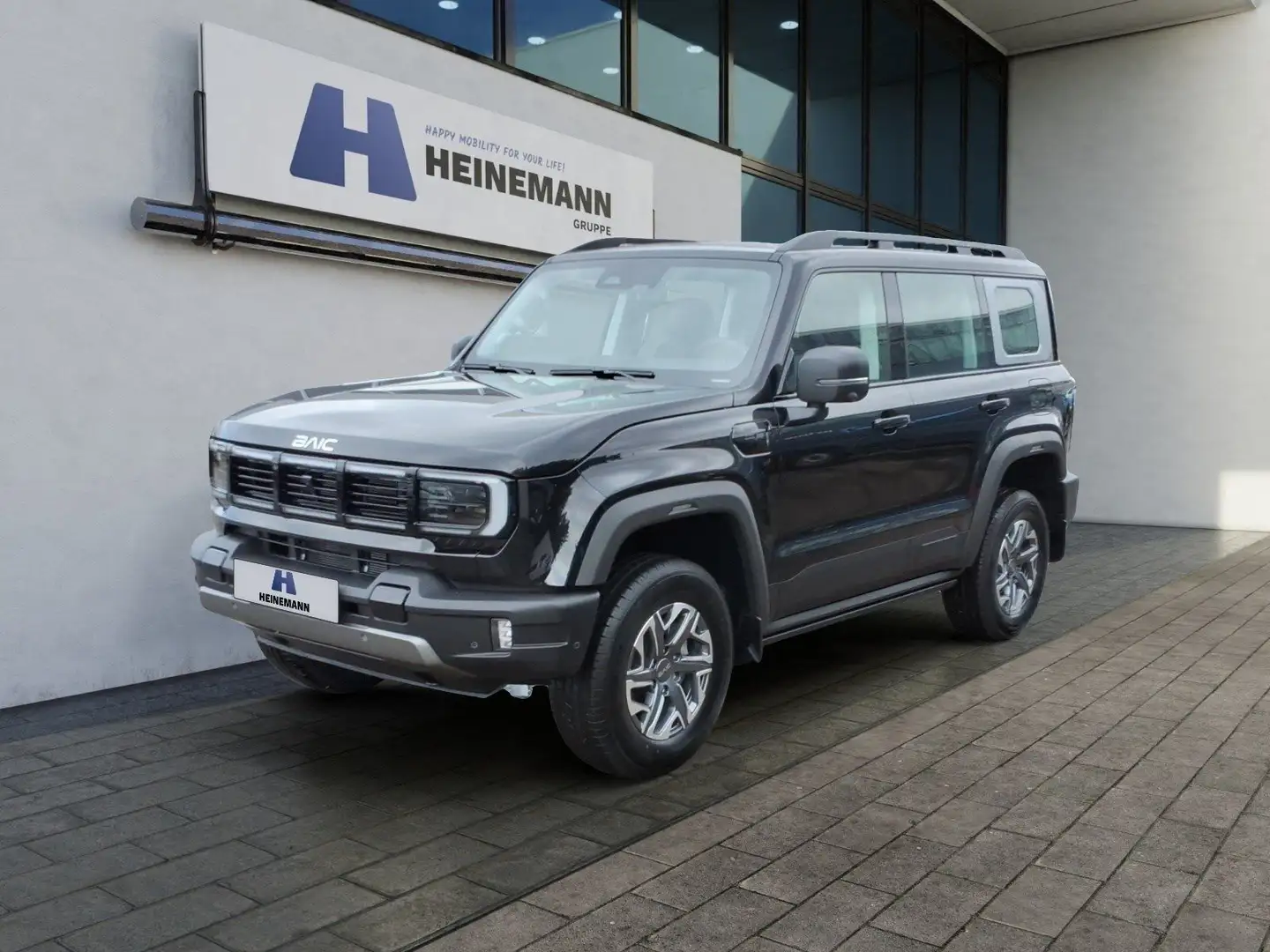 BAIC BJ40 4WD -3,5t-PANO-VOLL LED-LEDER-360° KAMERA Чёрный - 1