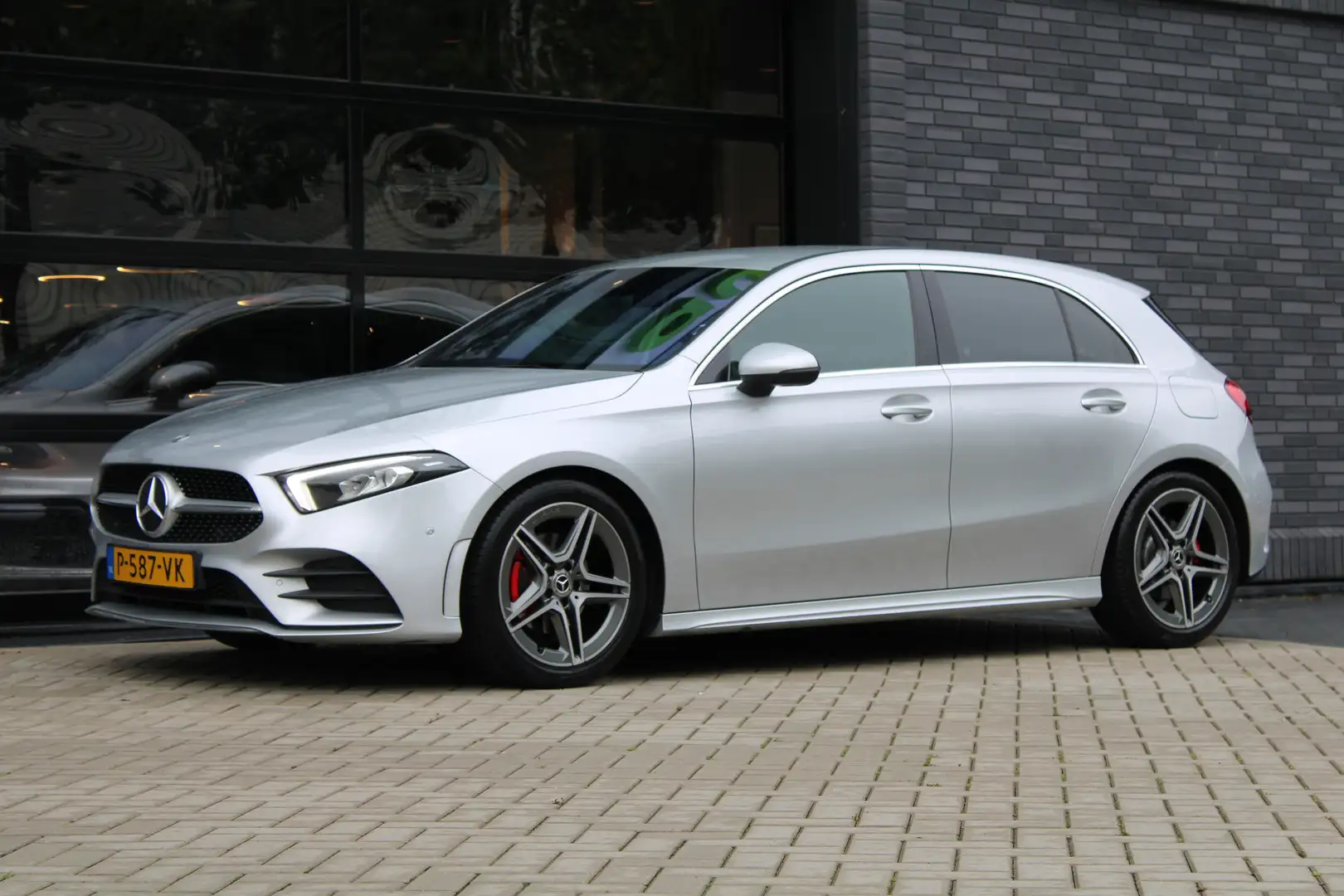 Mercedes-Benz A 200 Business Solution AMG | AMG PAKKET | STOELVERW | C Grijs - 2