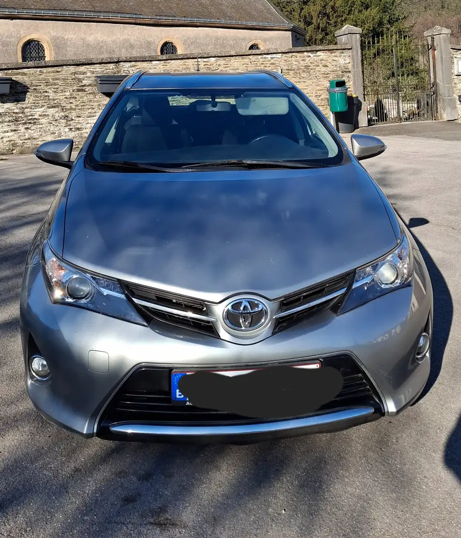 Toyota Auris Auris SW 1.4 D-4D Comfort Stříbrná - 1