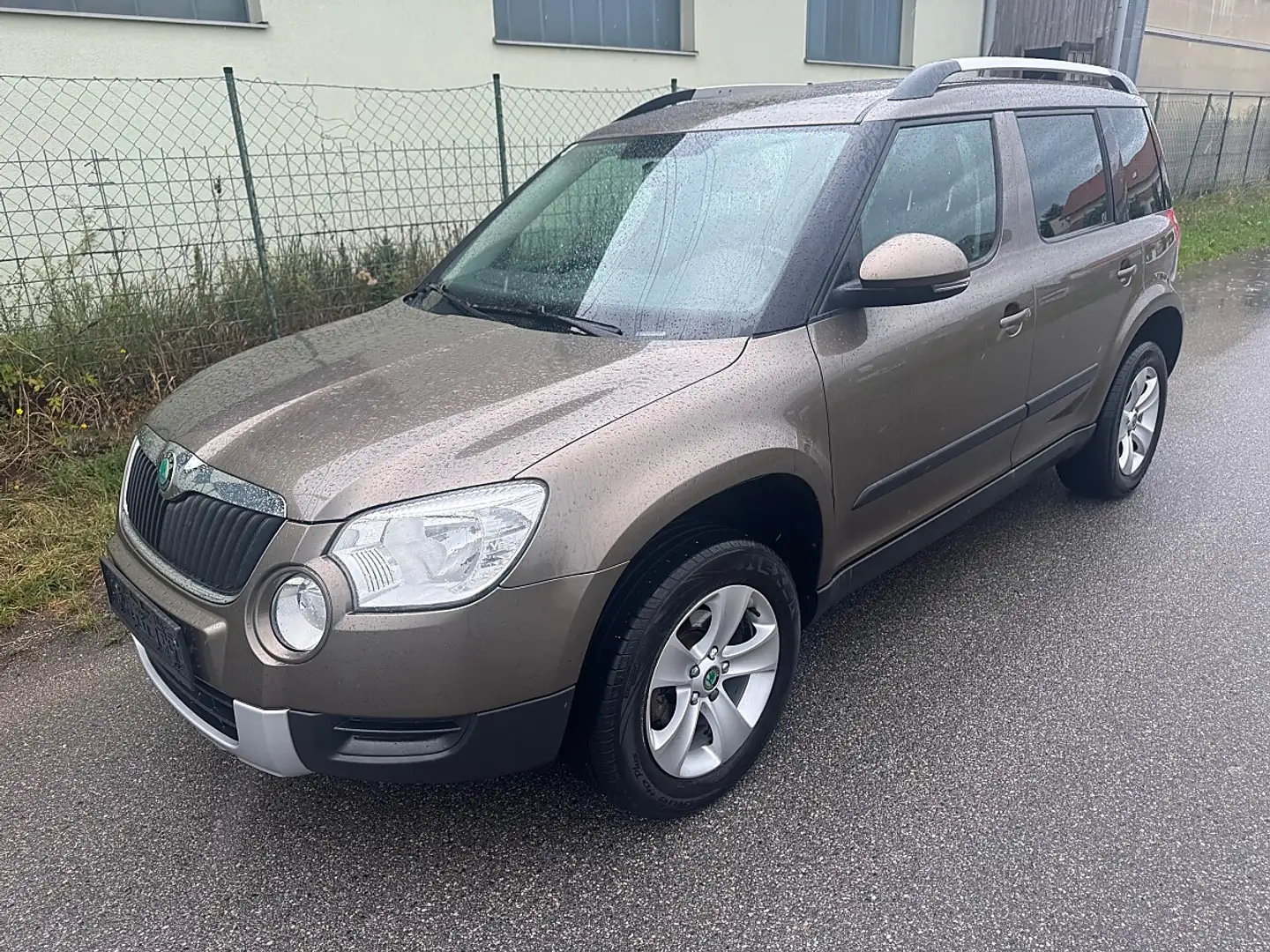 Skoda Yeti 4x4 Ambition 2,0 TDI CR ÖAMTC Pickerl 08-26 + 4... Schwarz - 2